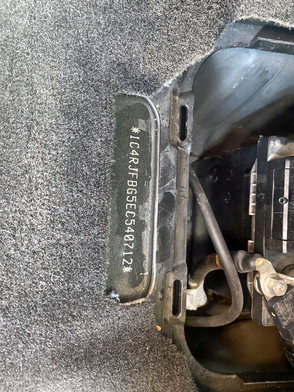 Photo 10 from auction – 2014 JEEP GRAND CHER with VIN 1C4RJFBG5EC540712