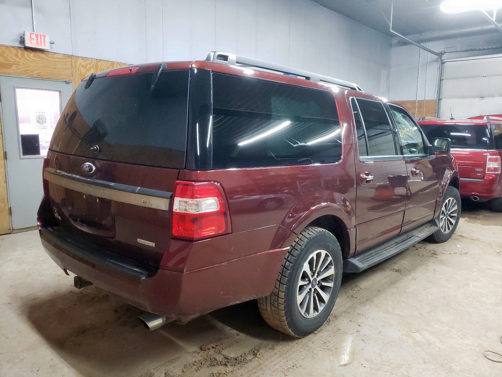 Photo 4 from auction – 2016 FORD EXPEDITION with VIN 1FMJK1JT7GEF20346