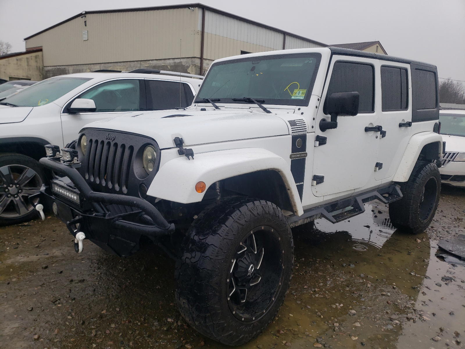 Photo 2 from auction – 2016 JEEP WRANGLER U with VIN 1C4BJWDG2GL181529