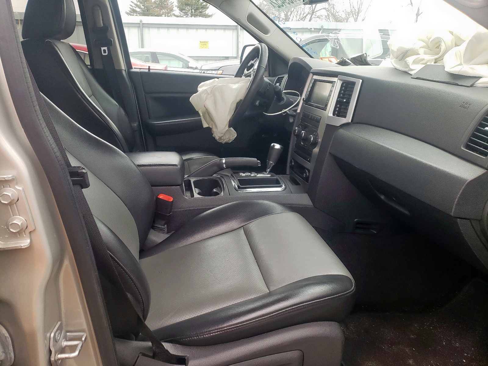 Photo 5 from auction – 2010 JEEP GRAND CHER with VIN 1J4PR4GK8AC135451