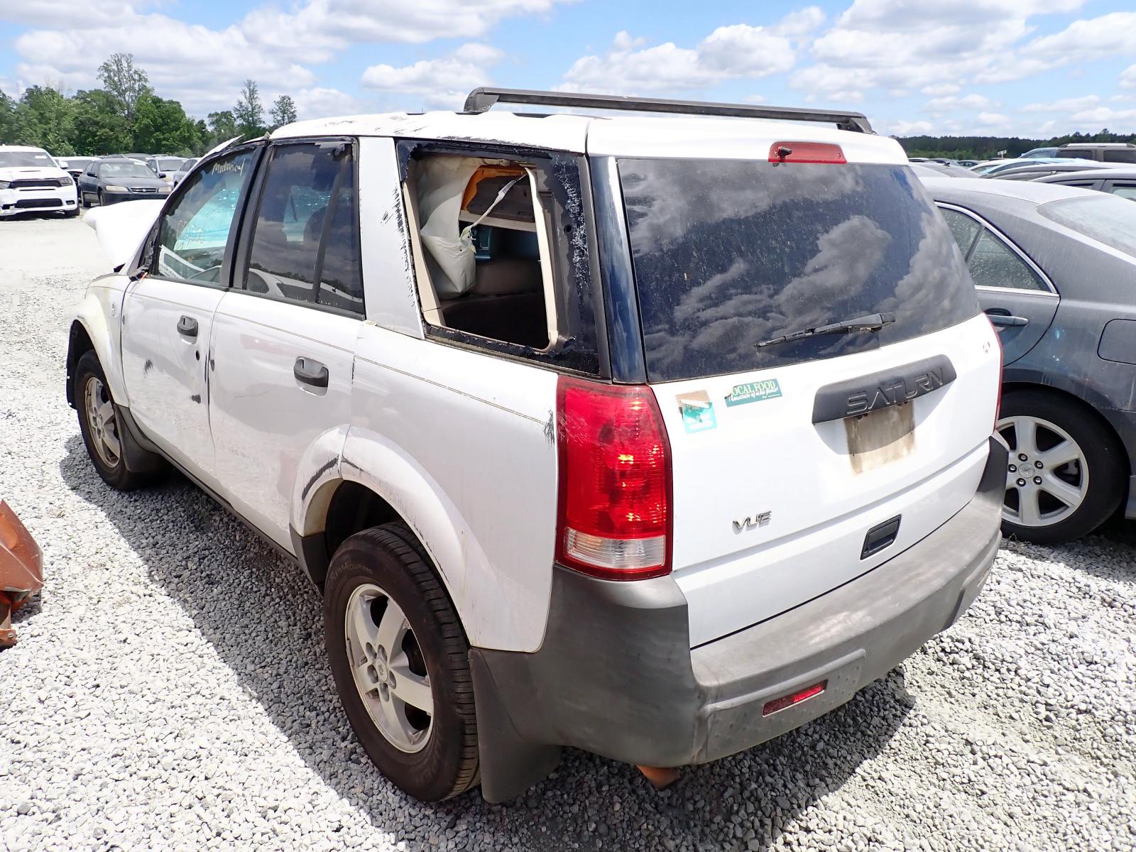 Photo 3 from auction – 2005 SATURN VUE with VIN 5GZCZ23D25S800712