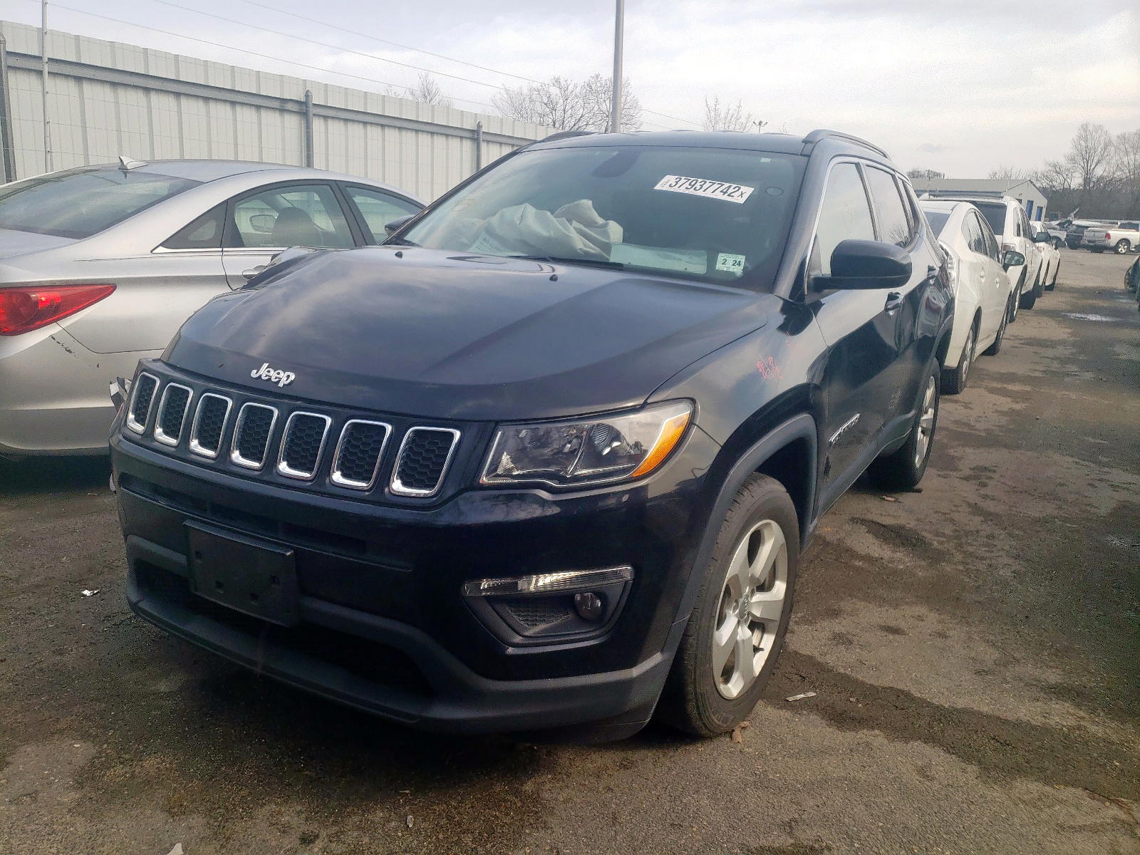 Photo 2 from auction – 2019 JEEP COMPASS LA with VIN 3C4NJDBB0KT678469