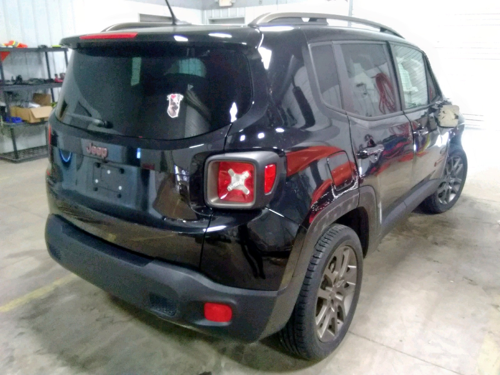 Photo 4 from auction – 2016 JEEP RENEGADE L with VIN ZACCJBBT6GPD63601