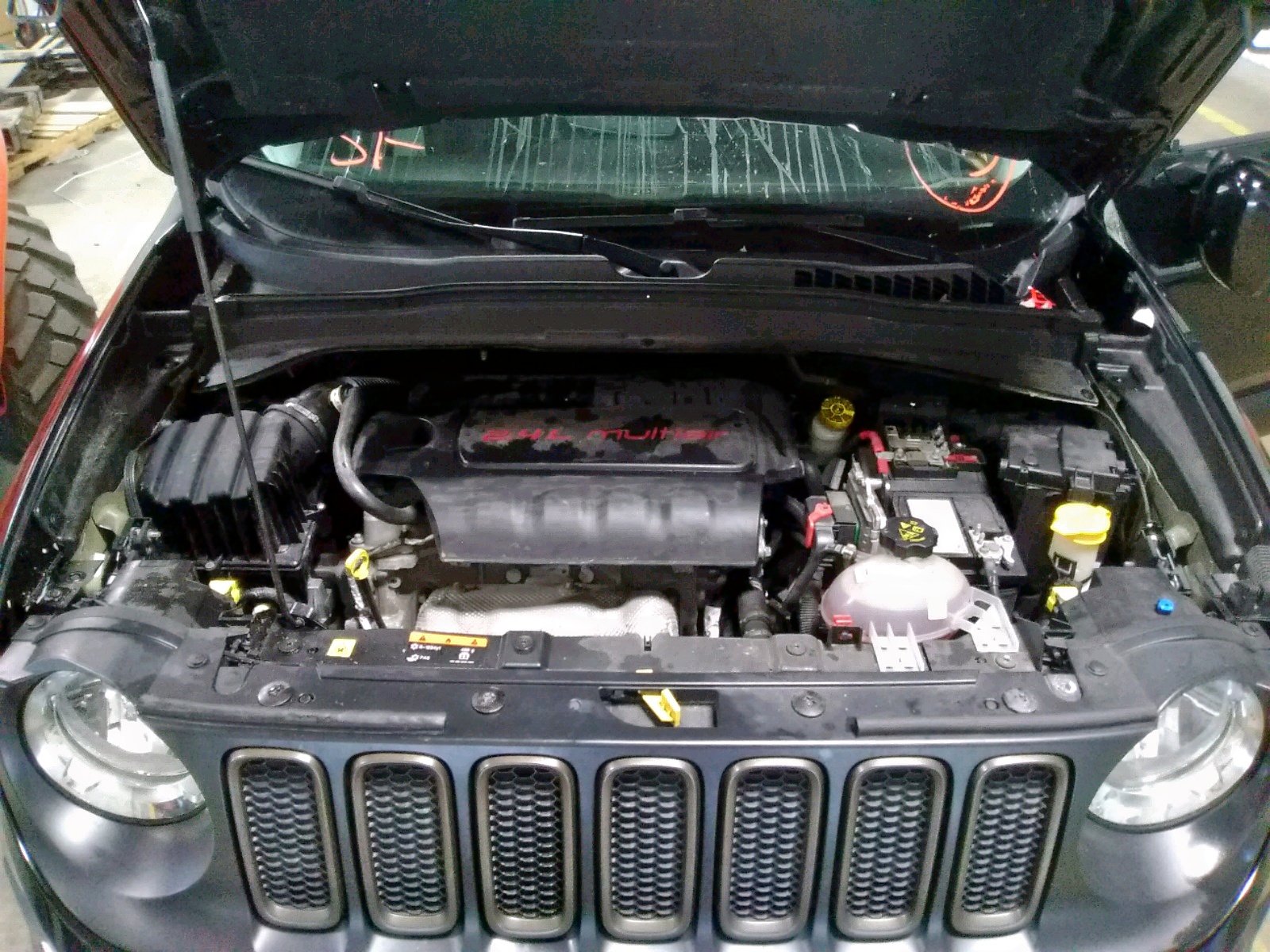 Photo 7 from auction – 2016 JEEP RENEGADE L with VIN ZACCJBBT6GPD63601