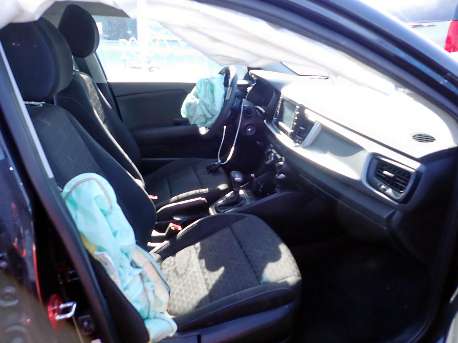 Photo 5 from auction – 2019 KIA RIO S with VIN 3KPA24AB6KE236166