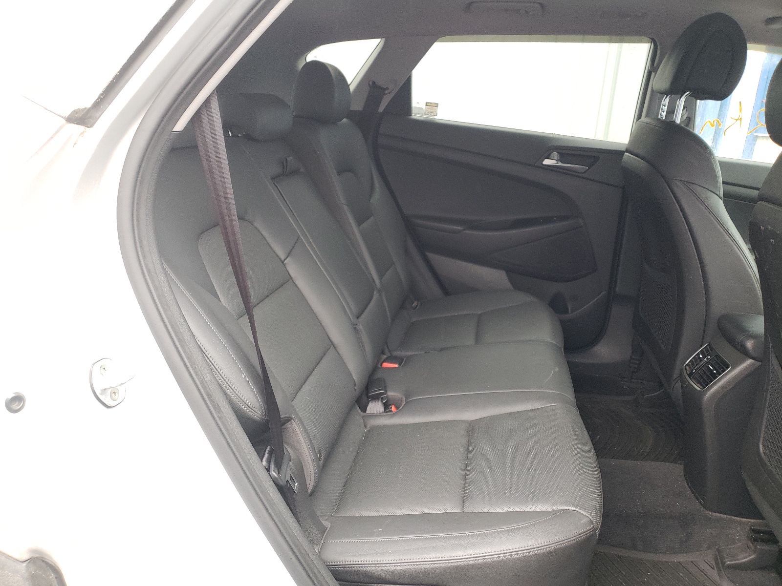 Photo 6 from auction – 2016 HYUNDAI TUCSON LIM with VIN KM8J3CA23GU240509