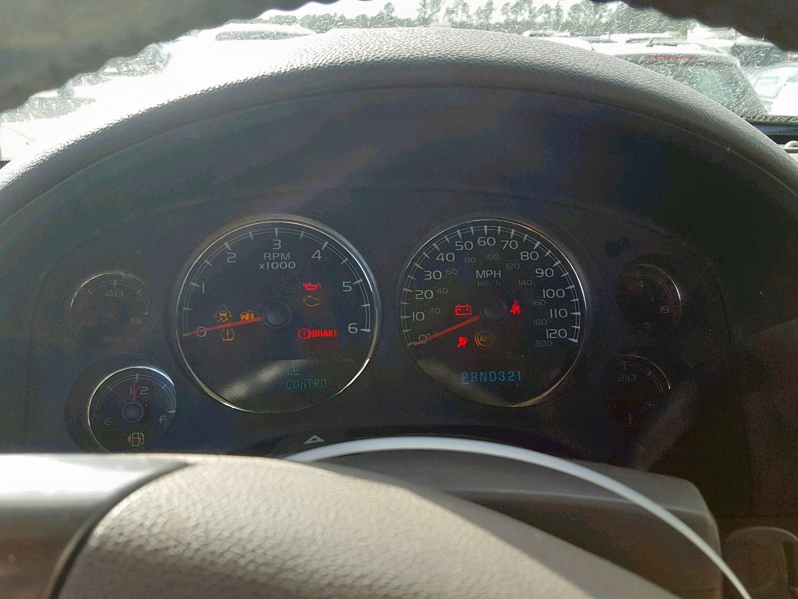 Photo 8 from auction – 2007 GMC YUKON with VIN 1GKFC13037R376012
