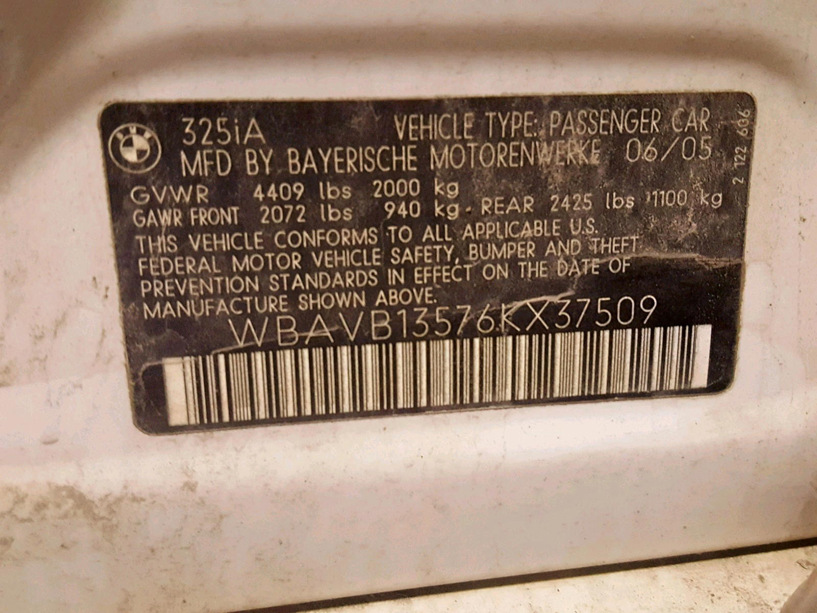 Photo 10 from auction – 2006 BMW 325 I with VIN WBAVB13576KX37509