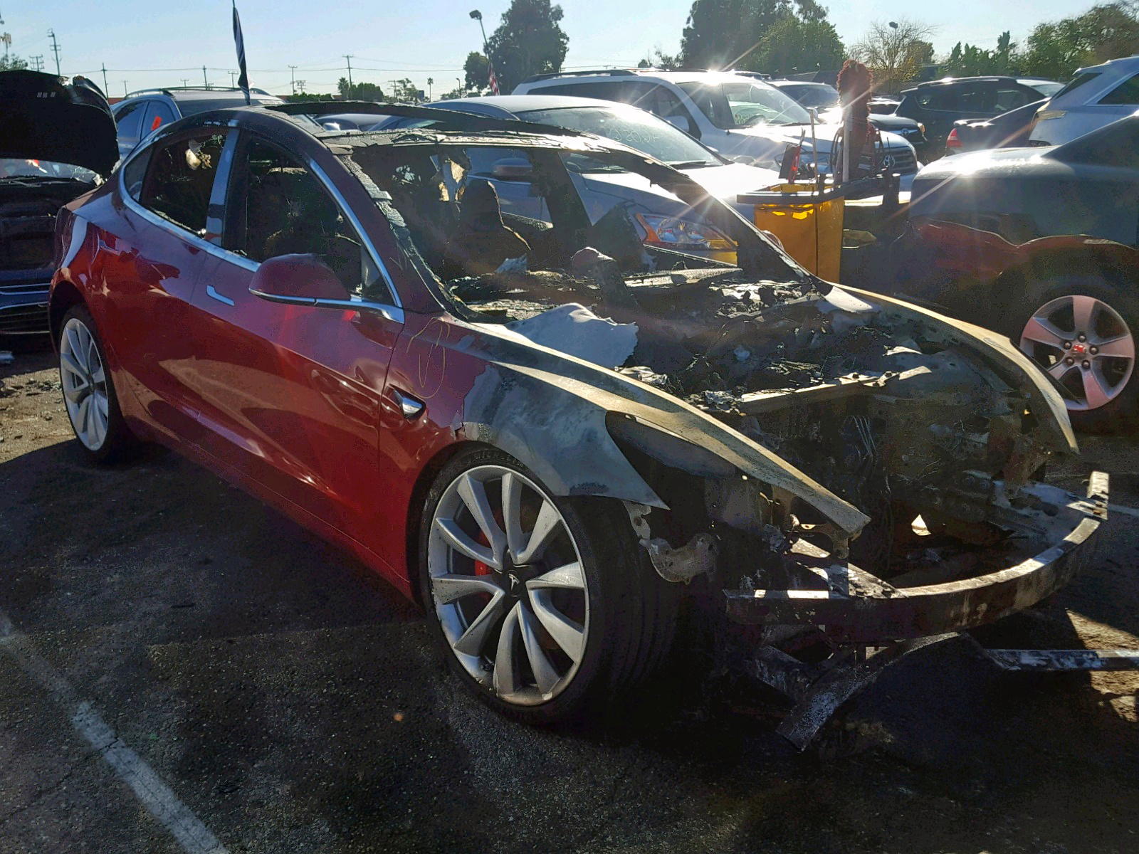 TESLA MODEL 3 2018 with VIN 5YJ3E1EB2JF075395 - Photo from auction