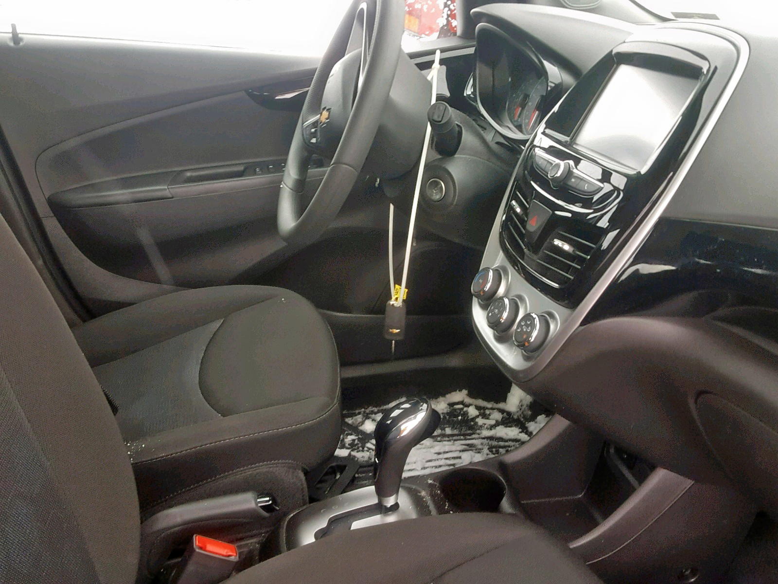 Photo 5 from auction – 2018 CHEVROLET SPARK 1LT with VIN KL8CD6SA3JC443388
