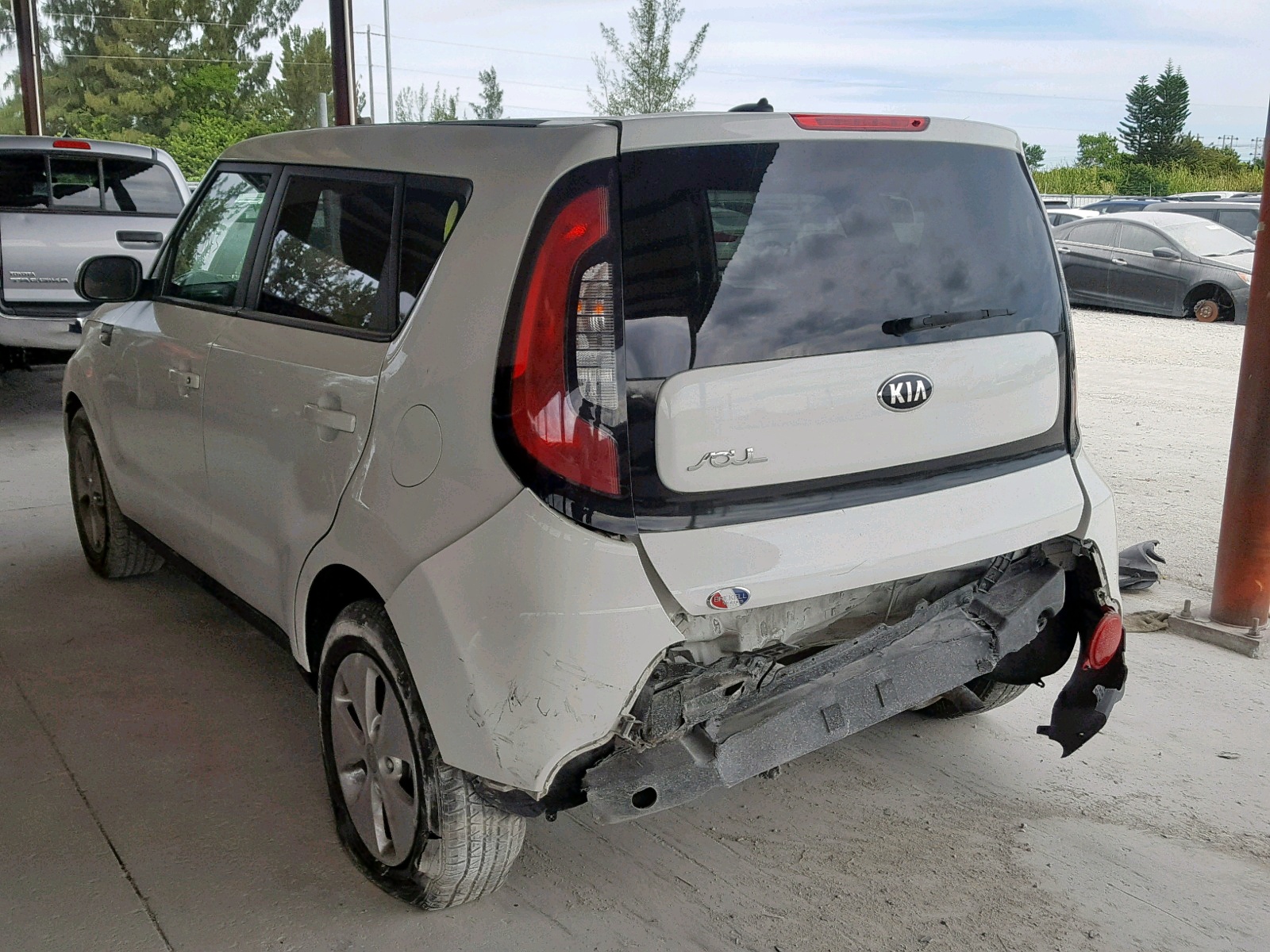 Zdjęcie 3 z aukcji – 2014 KIA SOUL z VIN KNDJN2A25E7013794