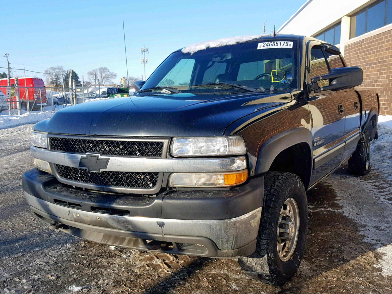Photo 2 from auction – 2002 CHEVROLET SILVERADO with VIN 1GCHK23162F104554