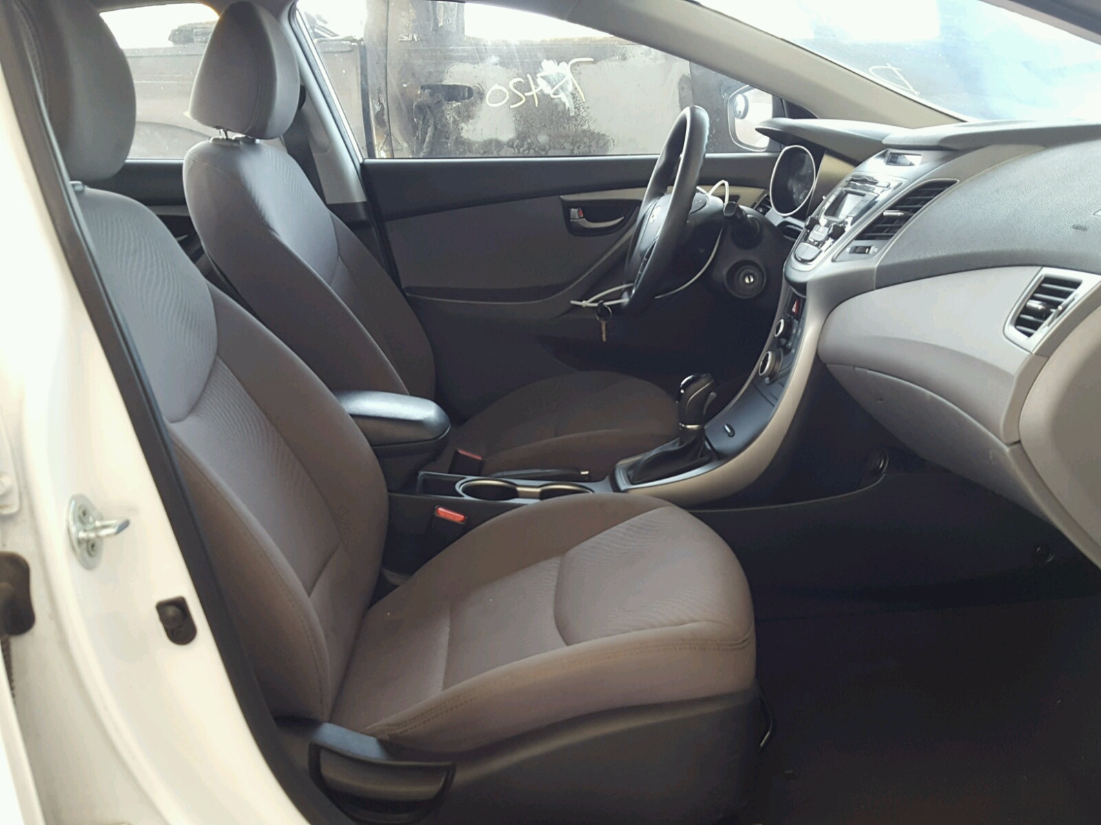 Photo 11 from auction – 2016 HYUNDAI ELANTRA SE with VIN 5NPDH4AE0GH754959