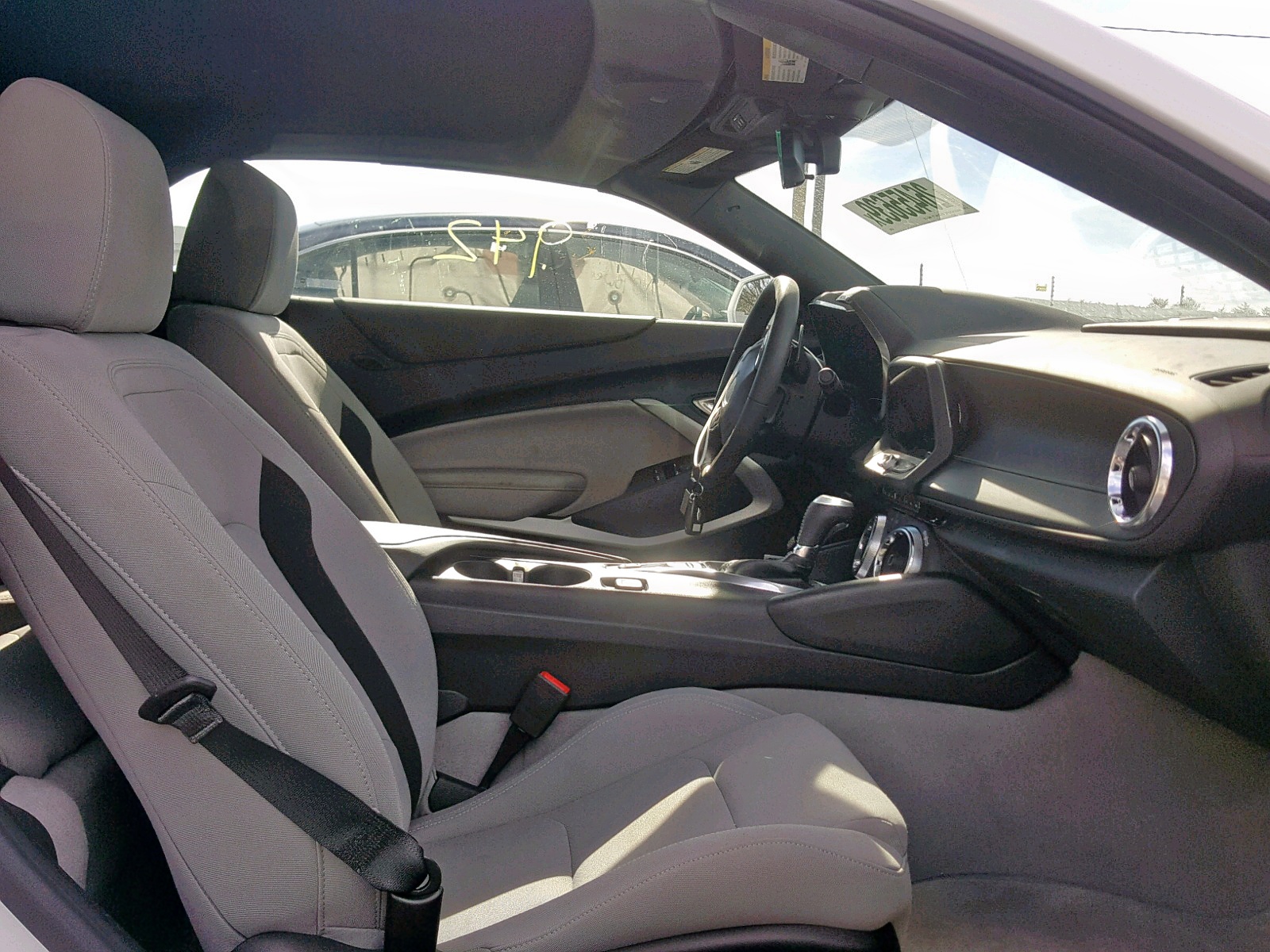 Photo 5 from auction – 2019 CHEVROLET CAMARO LS with VIN 1G1FB3DS0K0112245
