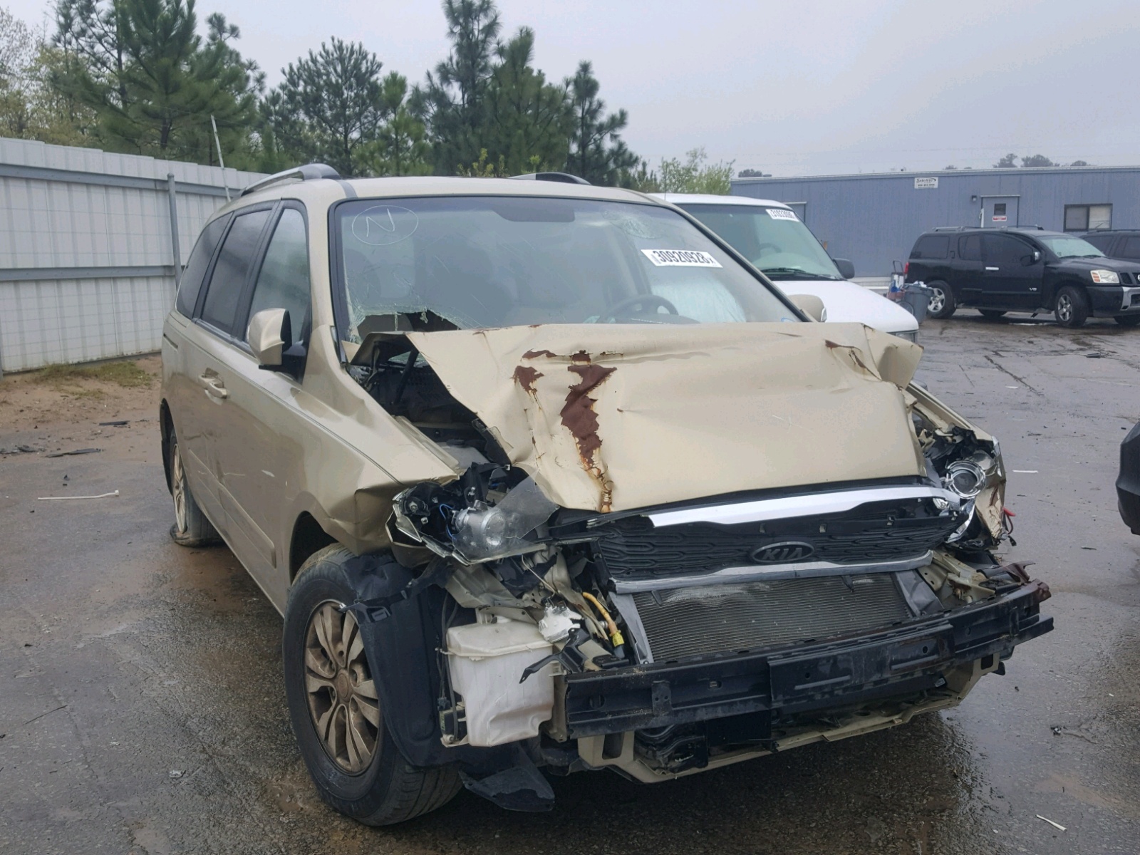 Photo 1 from auction – 2011 KIA SEDONA LX with VIN KNDMG4C77B6387028