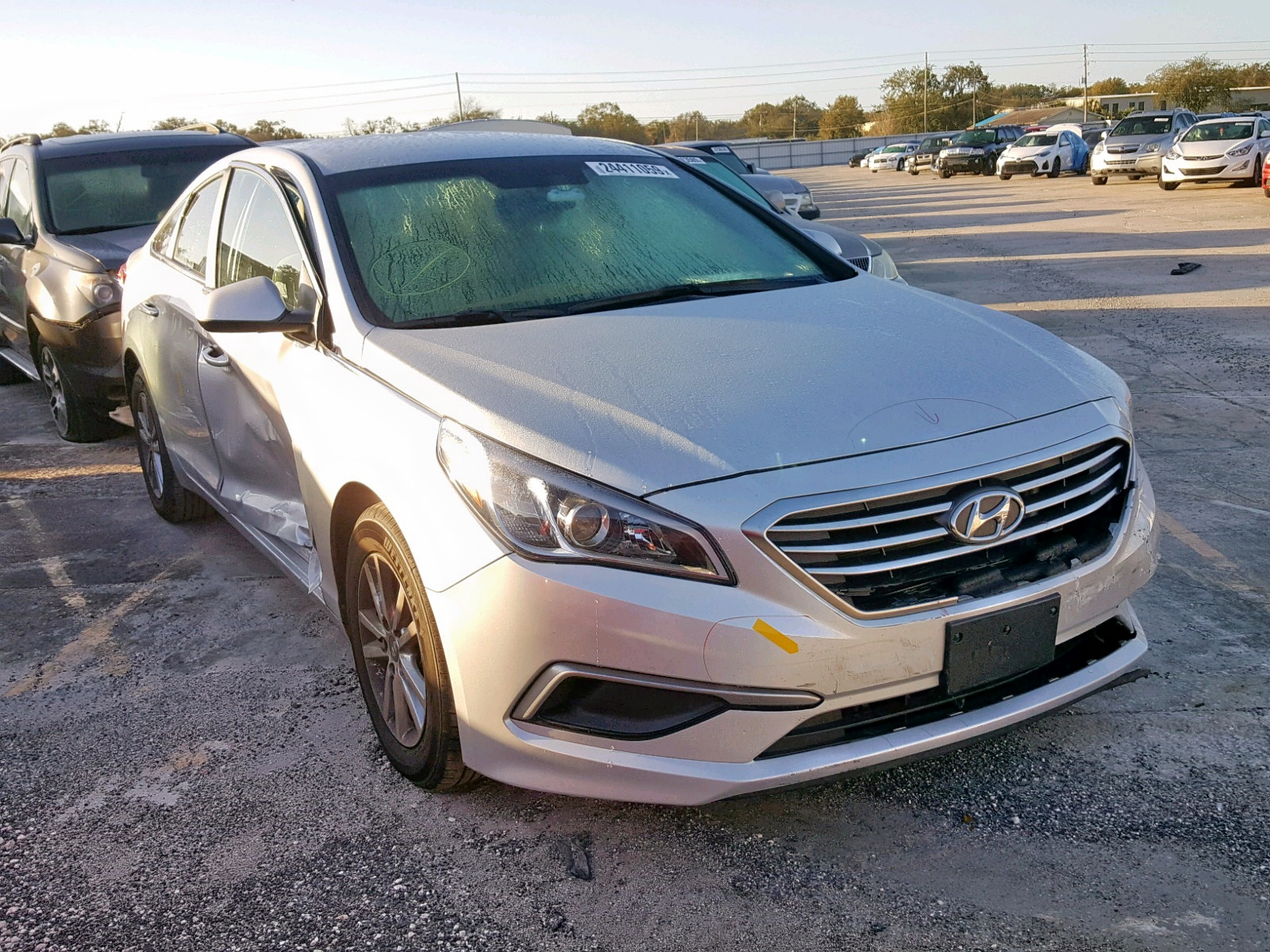 Photo 1 from auction – 2017 HYUNDAI SONATA SE with VIN 5NPE24AF9HH562293