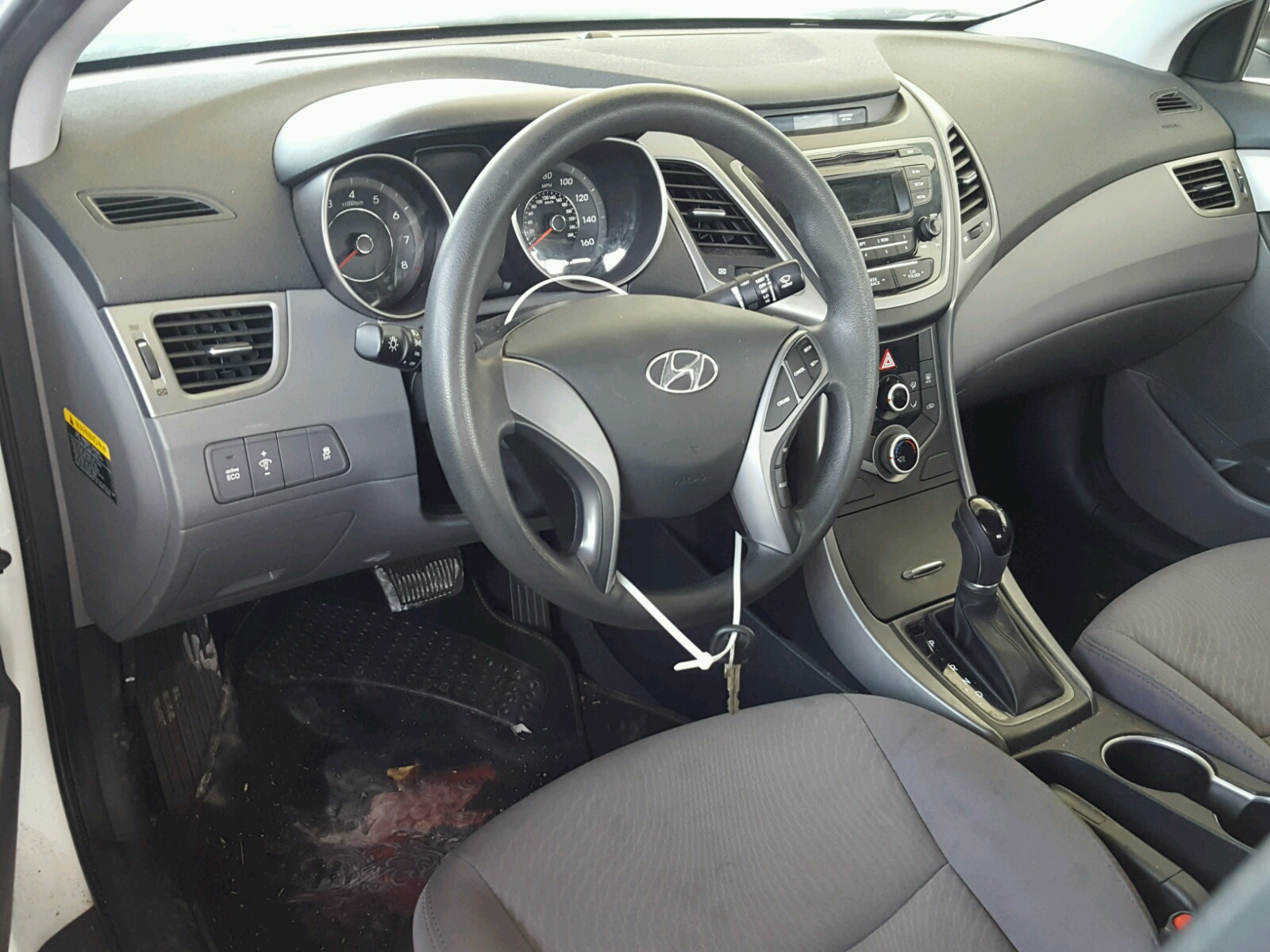 Photo 14 from auction – 2016 HYUNDAI ELANTRA SE with VIN 5NPDH4AE0GH754959