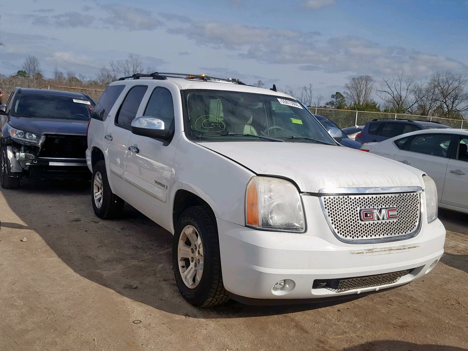 Photo 1 from auction – 2007 GMC YUKON with VIN 1GKFC13037R376012