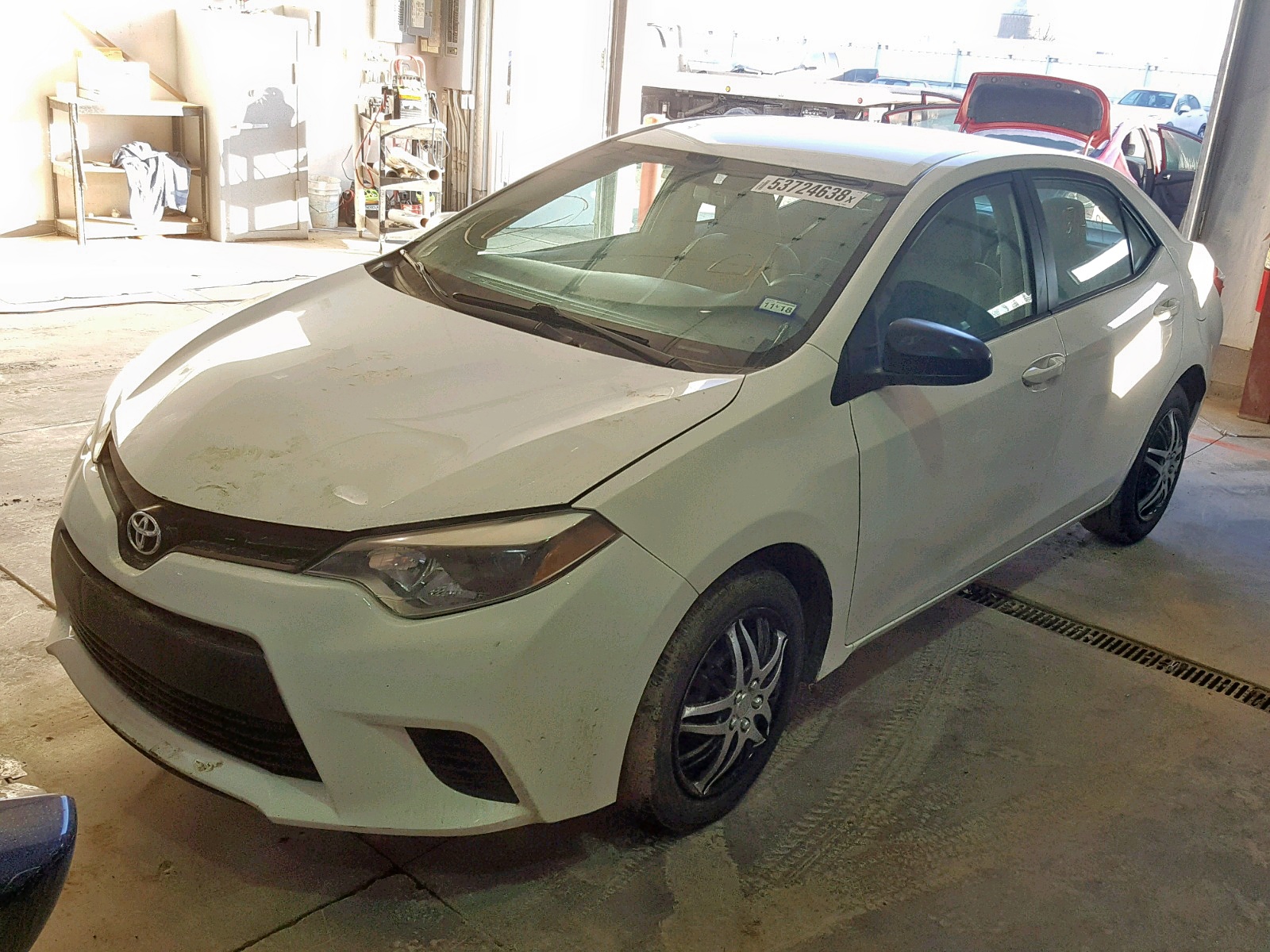 Photo 2 from auction – 2014 TOYOTA COROLLA L with VIN 5YFBURHE0EP129600