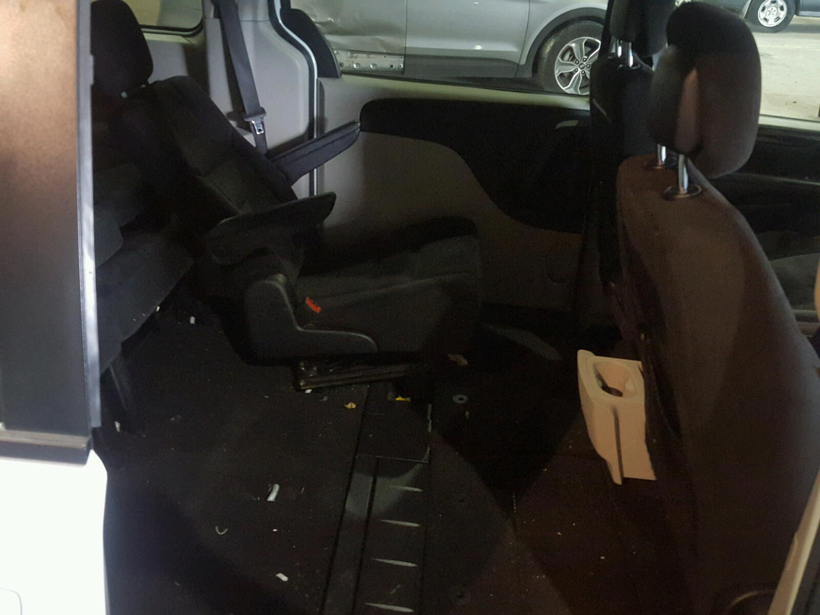 Photo 6 from auction – 2015 DODGE GRAND CARA with VIN 2C4RDGCG3FR540194