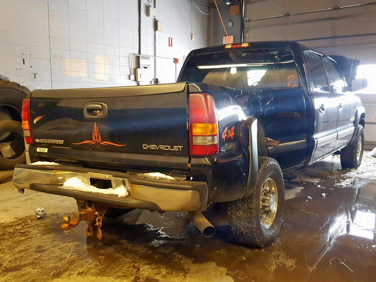 Photo 4 from auction – 2002 CHEVROLET SILVERADO with VIN 1GCHK23162F104554