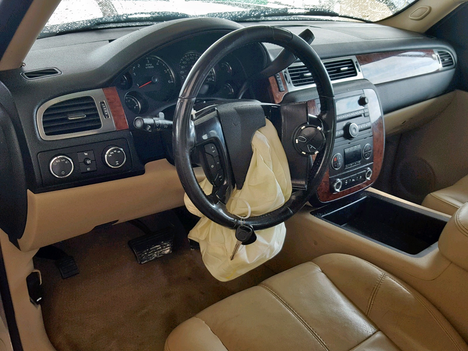 Photo 9 from auction – 2007 CHEVROLET SUBURBAN K with VIN 1GNFK16307J187909
