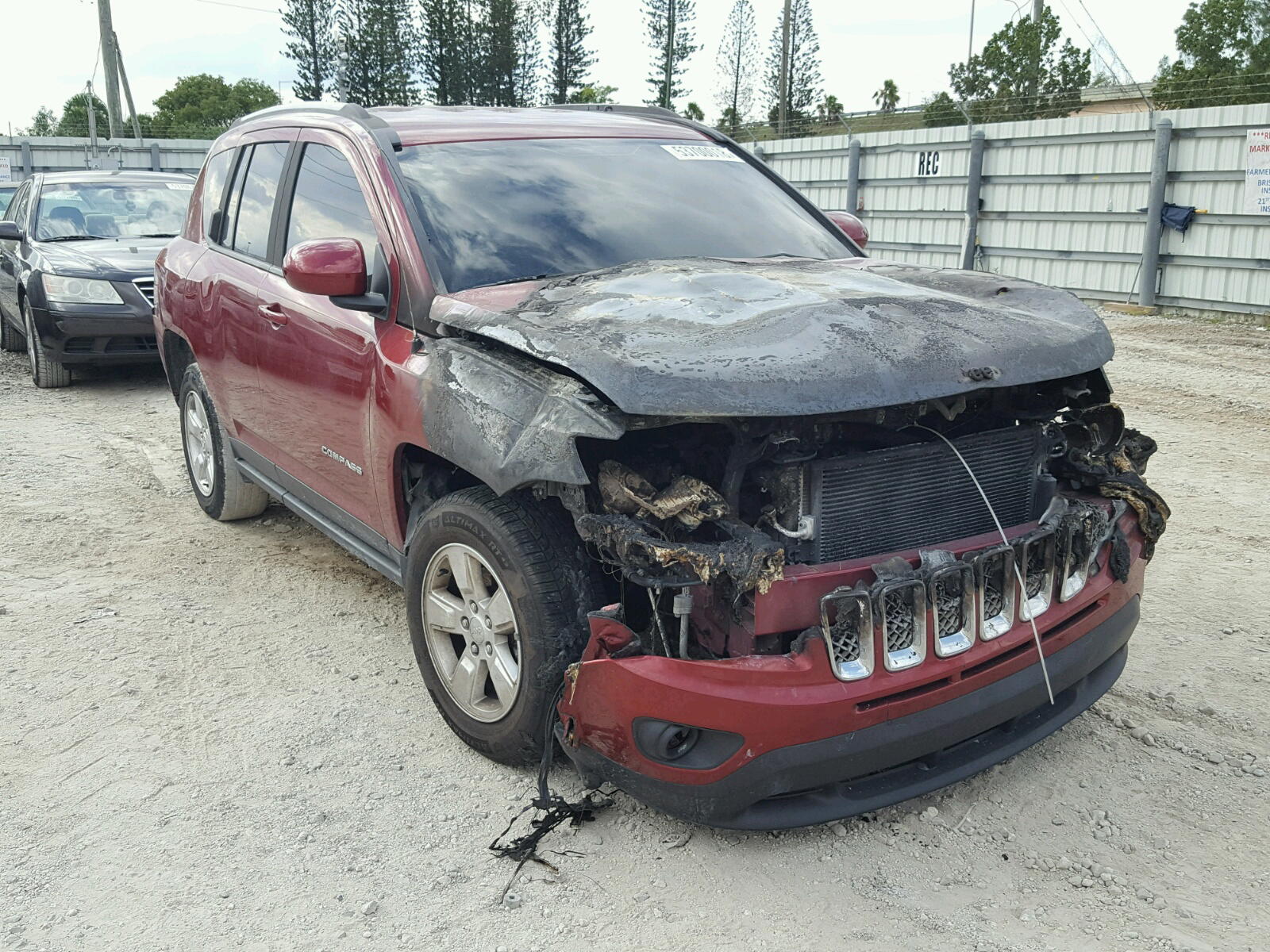 JEEP COMPASS LA 2016 with VIN 1C4NJCEA0GD665764 - Photo from auction