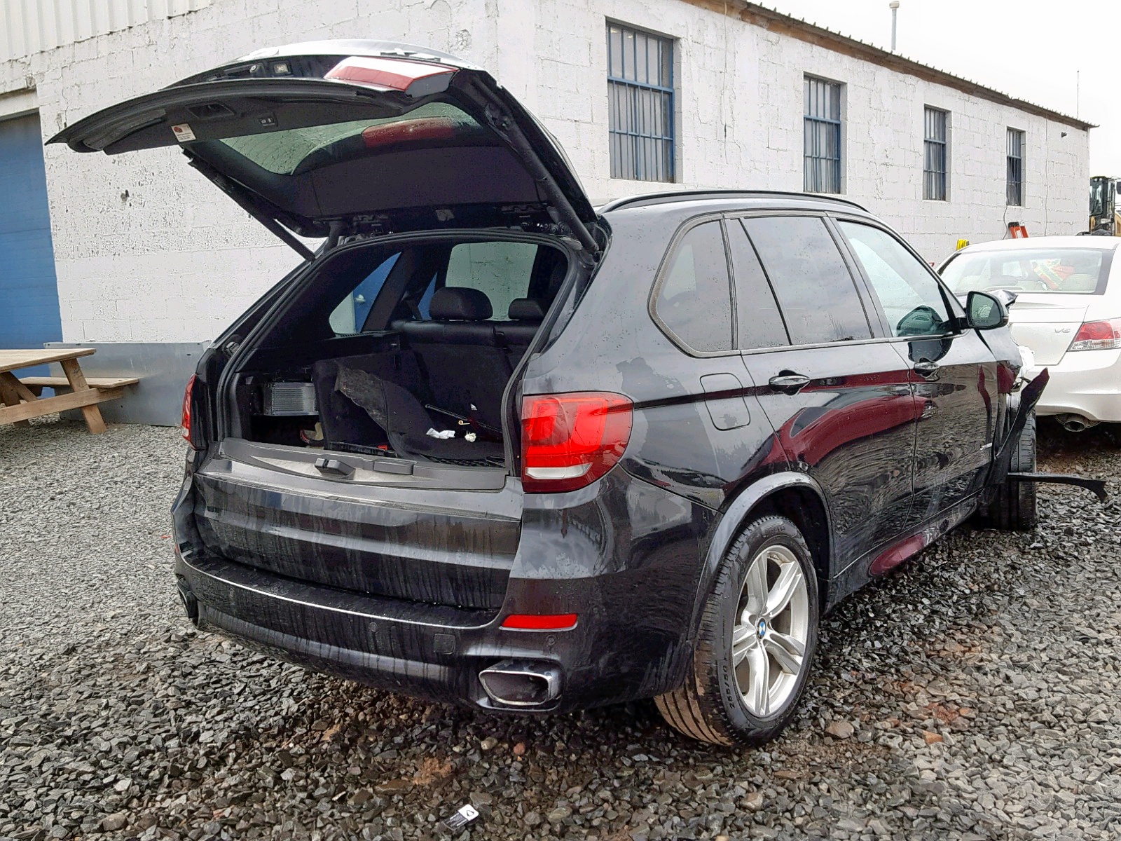 Photo 4 from auction – 2014 BMW X5 XDRIVE3 with VIN 5UXKR0C50E0C26392