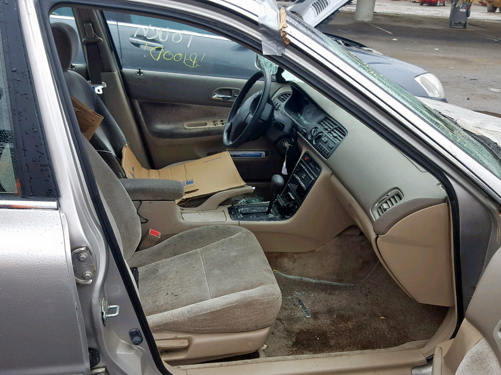 Photo 5 from auction – 1996 HONDA ACCORD EX with VIN 1HGCD5656TA060981
