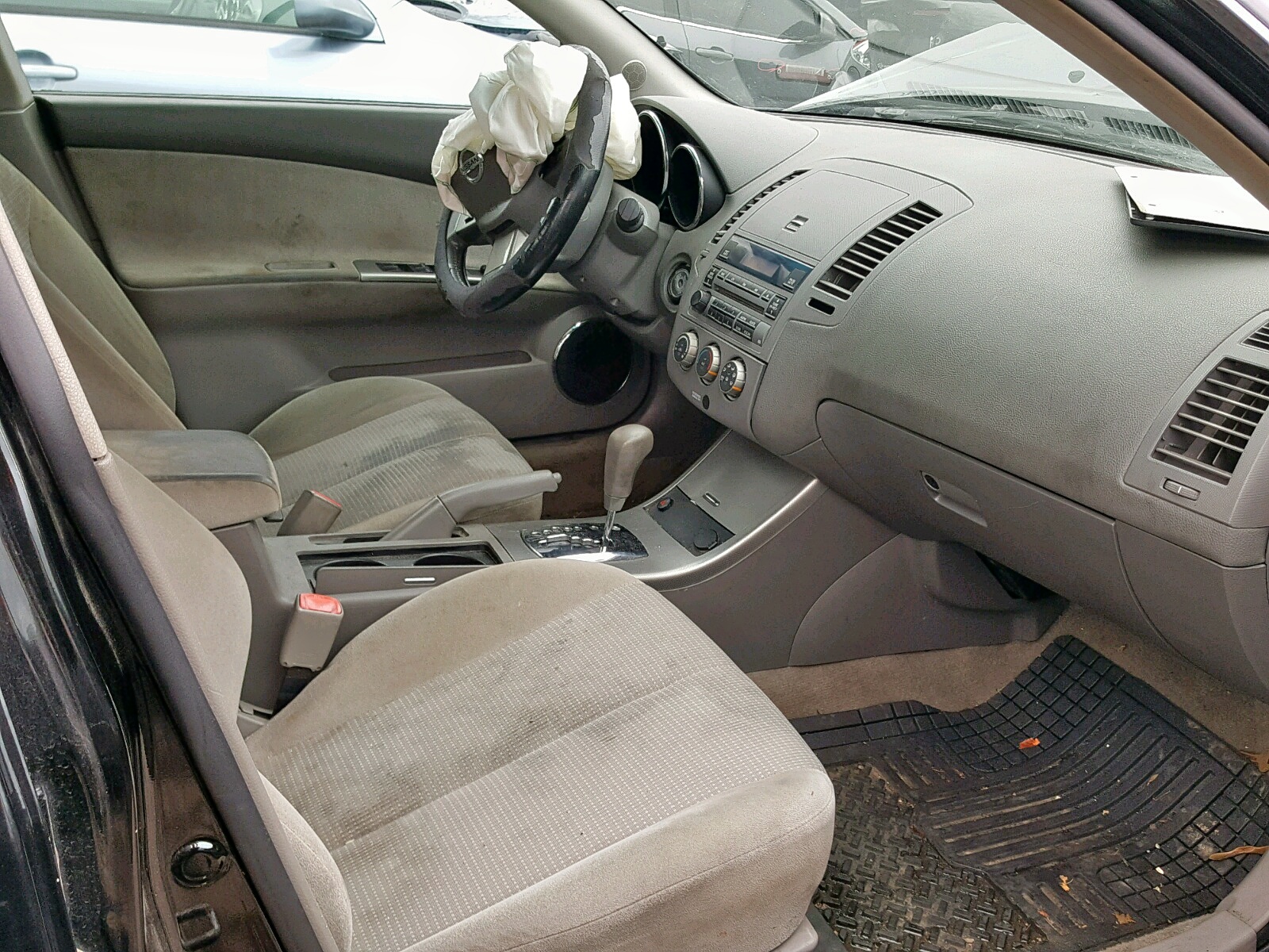 Photo 5 from auction – 2006 NISSAN ALTIMA S with VIN 1N4AL11D06C256946