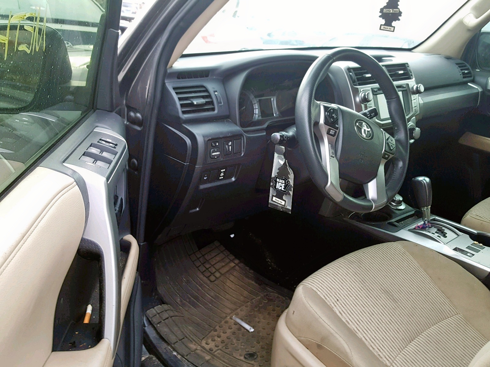 Photo 9 from auction – 2016 TOYOTA 4RUNNER SR with VIN JTEBU5JR2G5302468