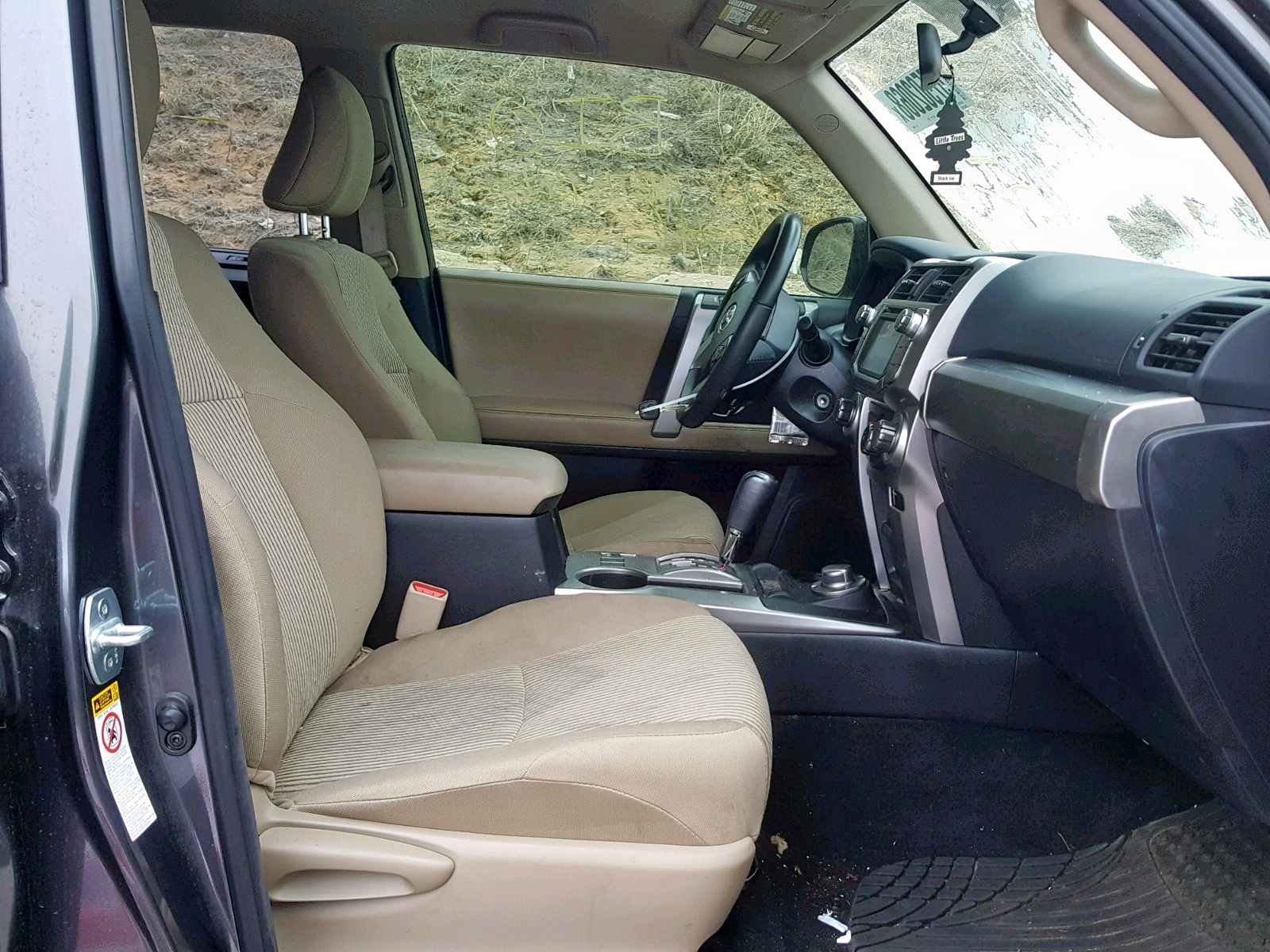 Photo 5 from auction – 2016 TOYOTA 4RUNNER SR with VIN JTEBU5JR2G5302468