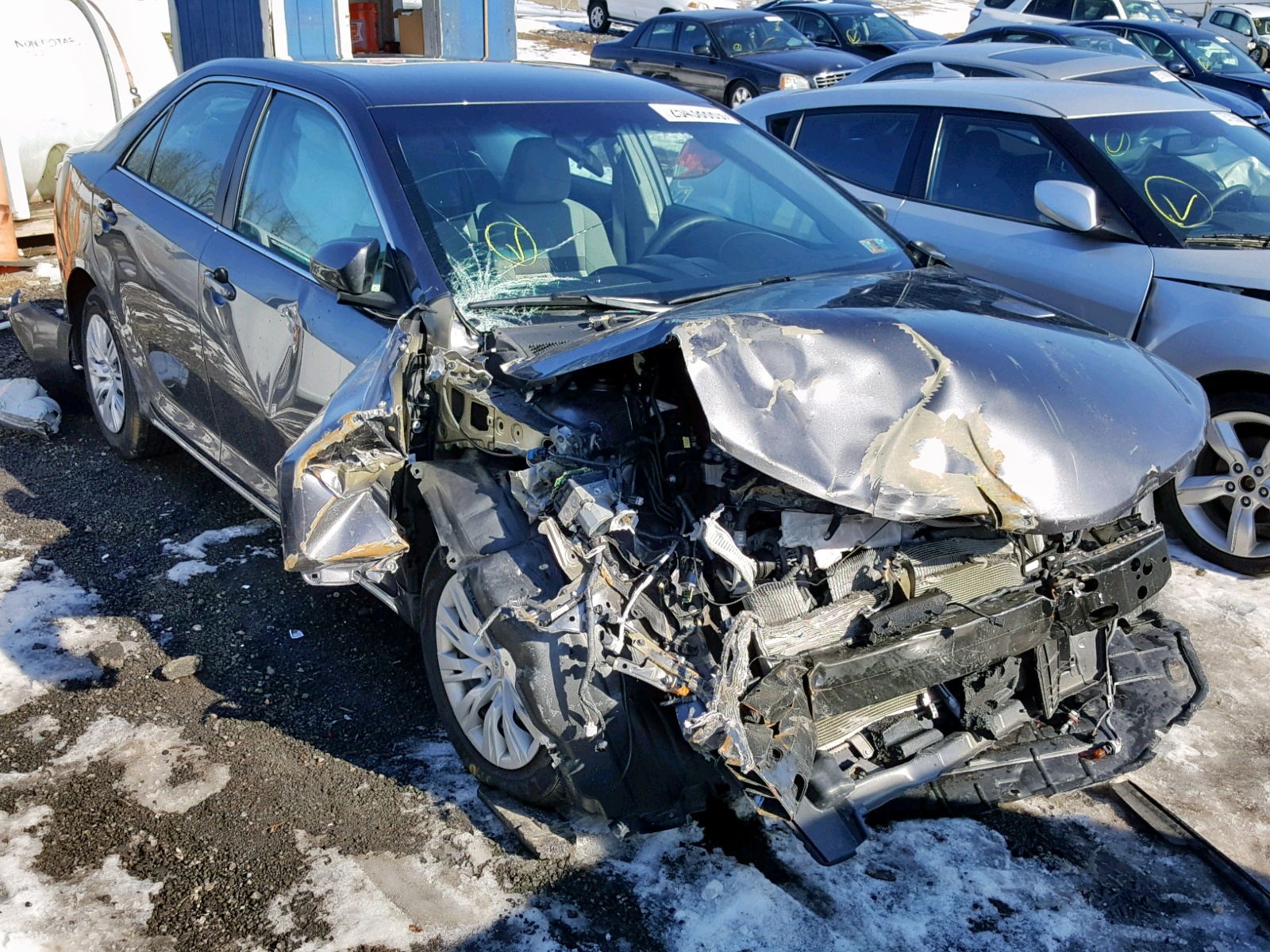 TOYOTA CAMRY L 2014 with VIN 4T4BF1FK7ER434813 - Photo from auction