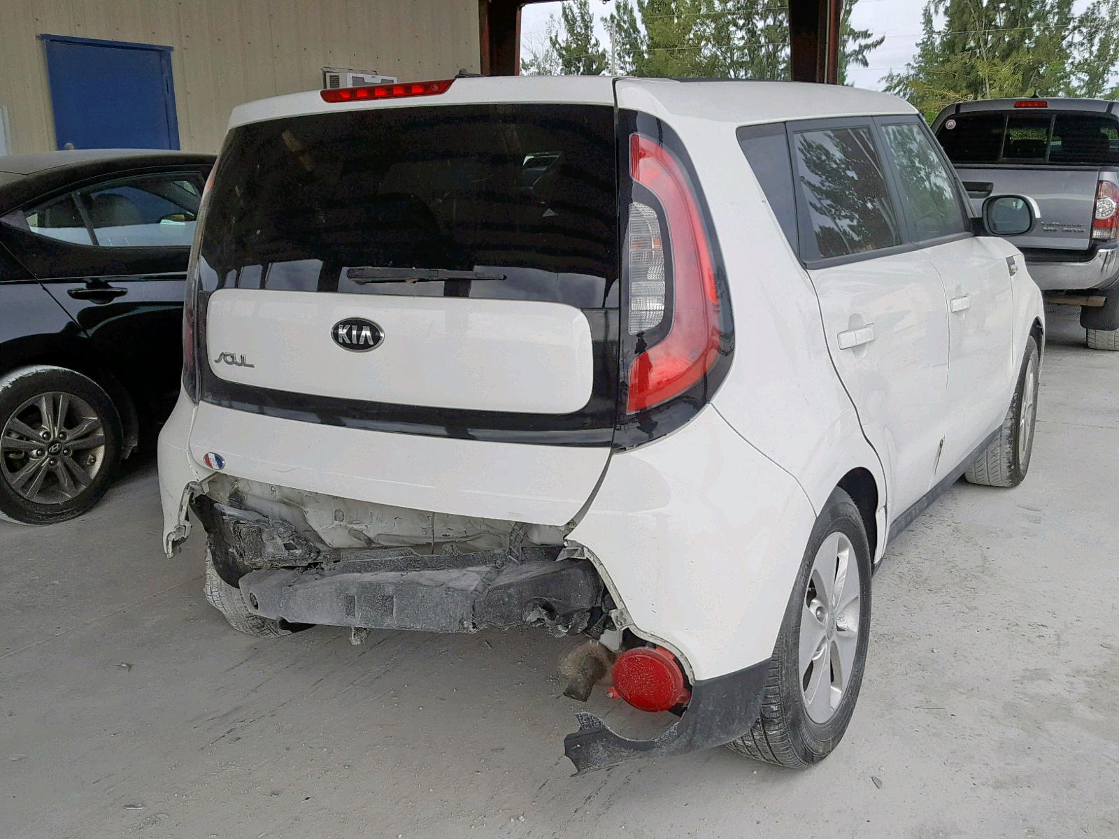 Photo 4 from auction – 2014 KIA SOUL with VIN KNDJN2A25E7013794
