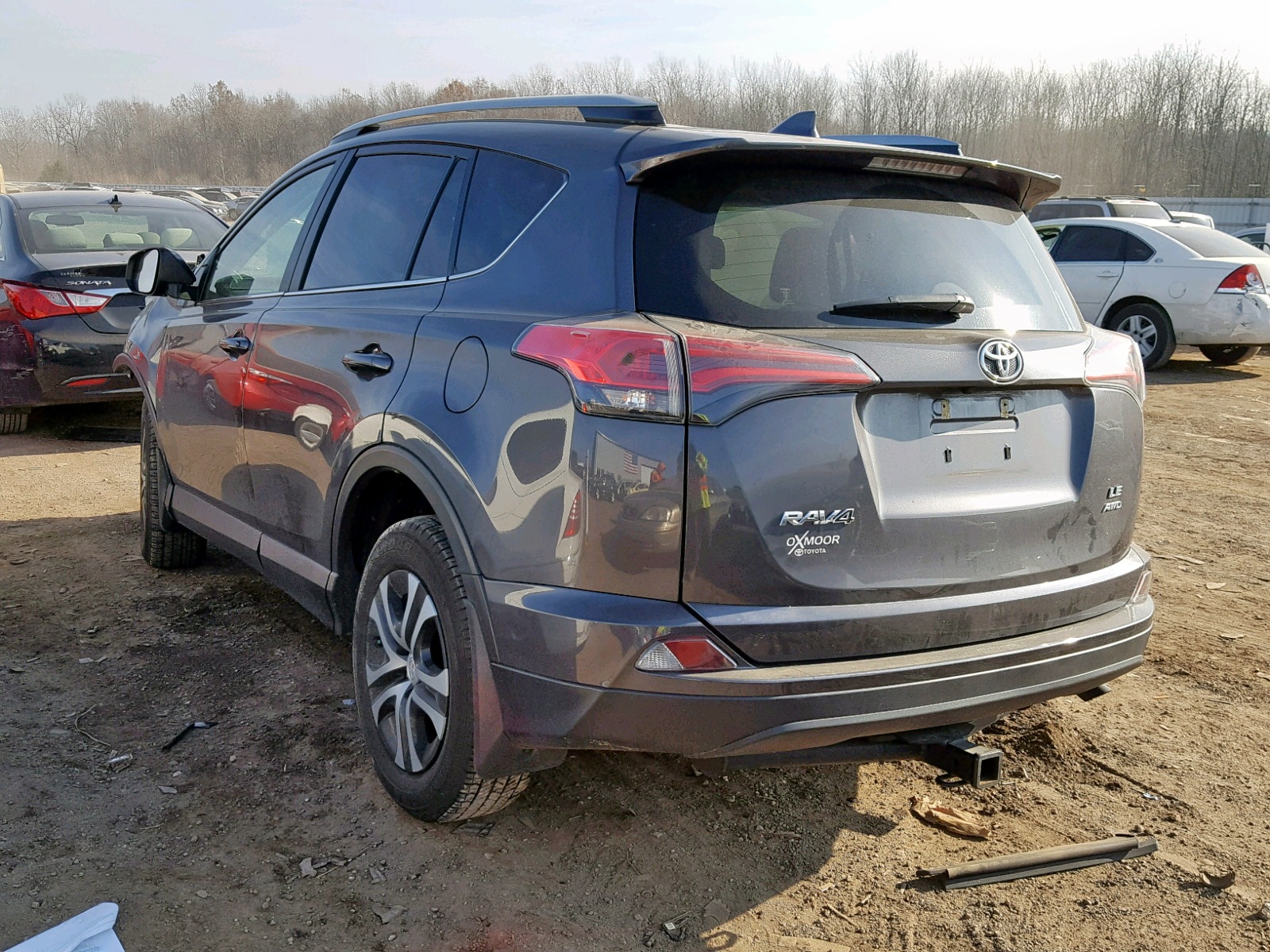 Photo 3 from auction – 2017 TOYOTA RAV4 LE with VIN JTMBFREV6HJ711918