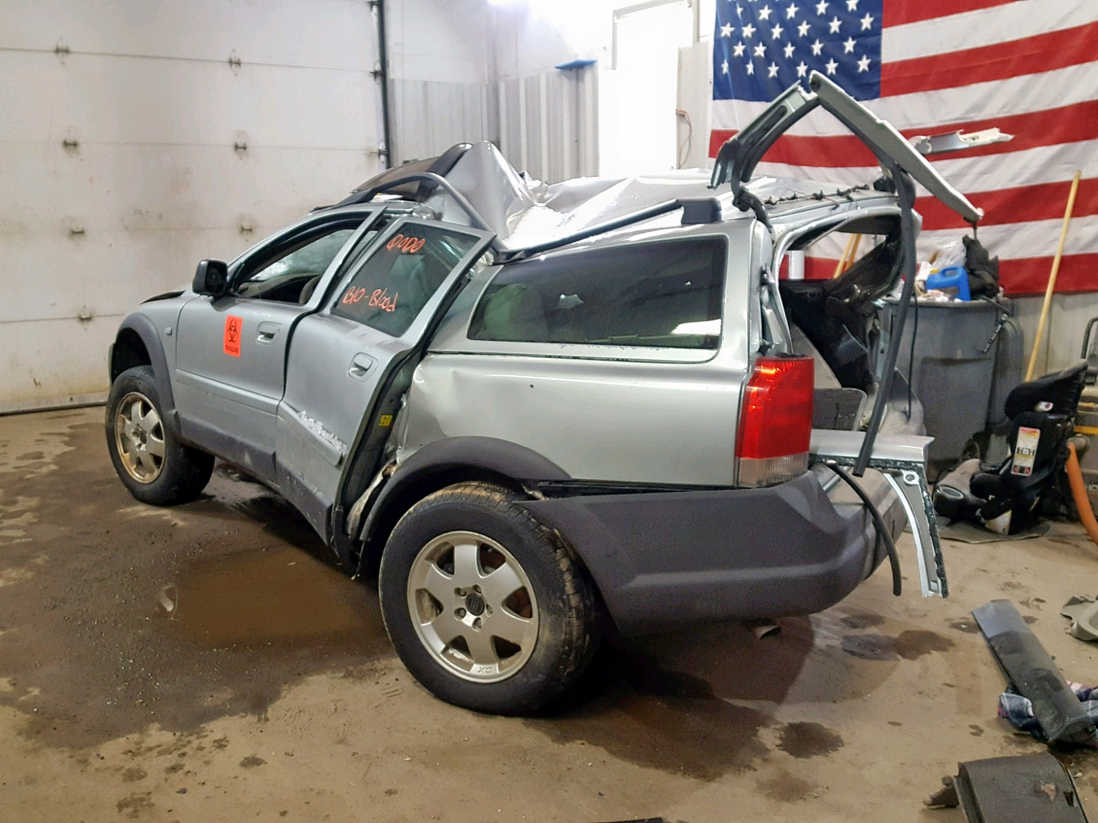 Photo 3 from auction – 2004 VOLVO XC70 with VIN YV1SZ59HX41132875