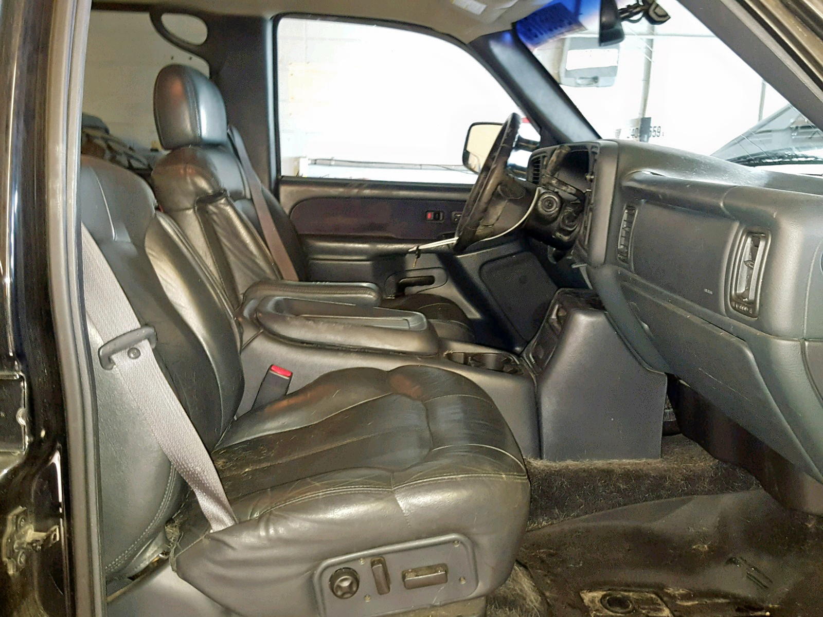 Photo 5 from auction – 2002 CHEVROLET SILVERADO with VIN 1GCHK23162F104554
