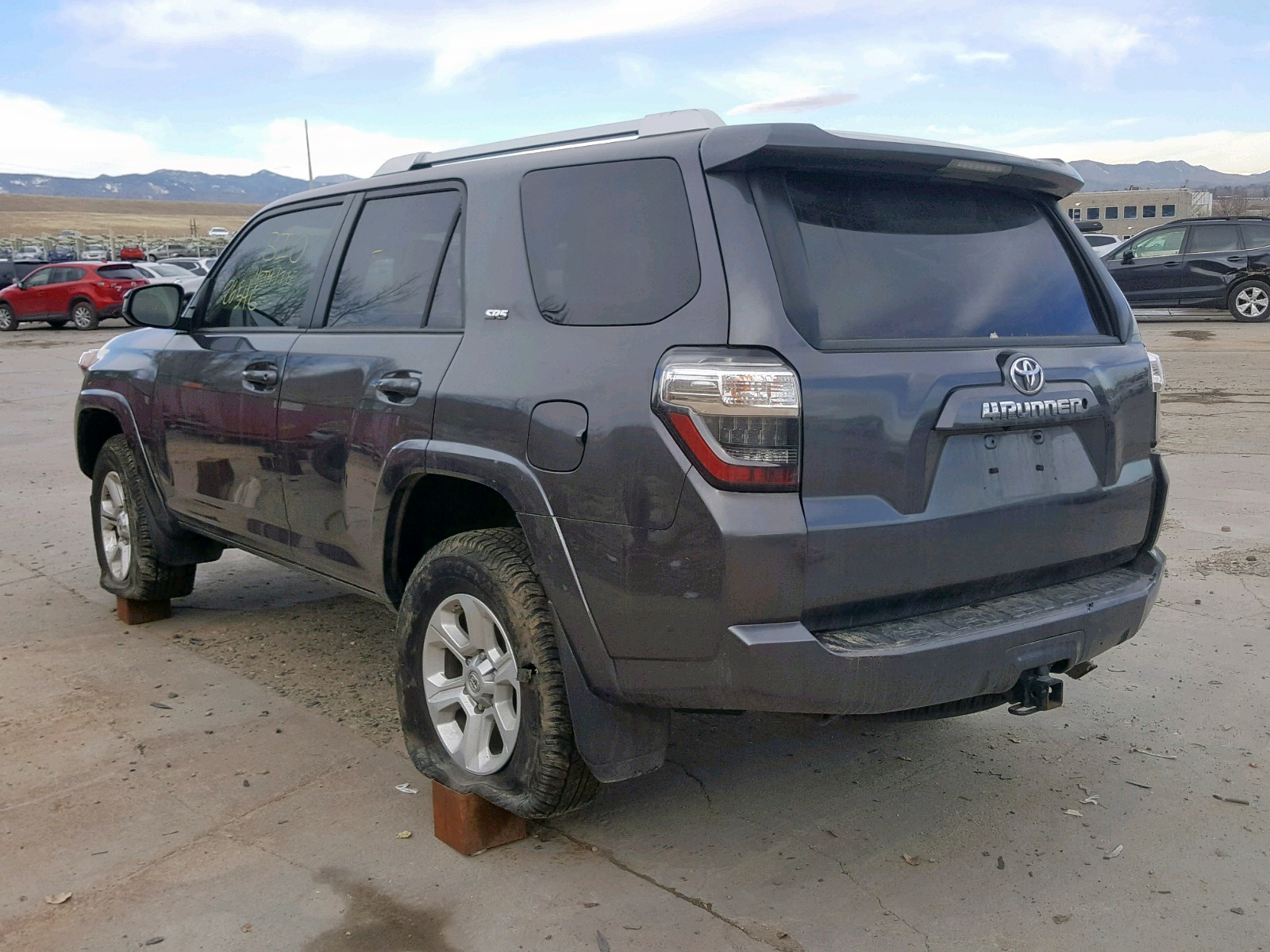 Photo 3 from auction – 2016 TOYOTA 4RUNNER SR with VIN JTEBU5JR2G5302468