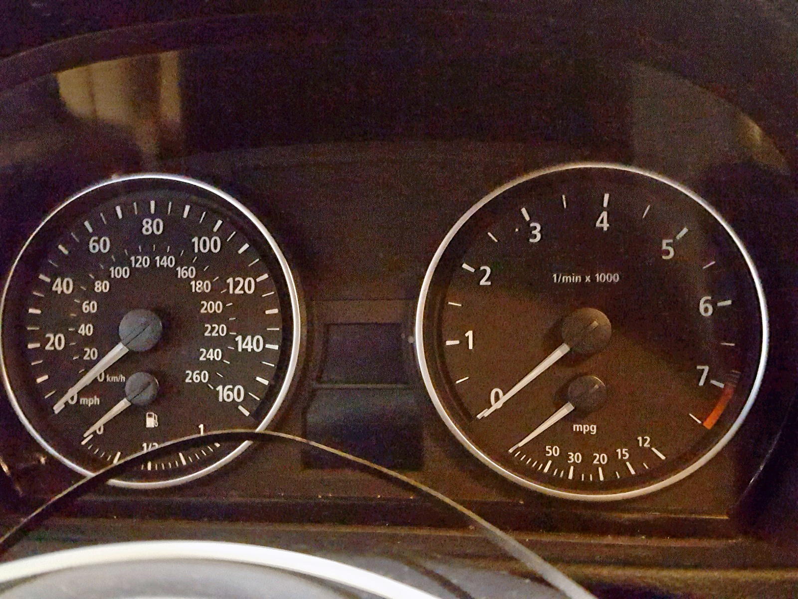 Photo 8 from auction – 2006 BMW 325 I with VIN WBAVB13576KX37509