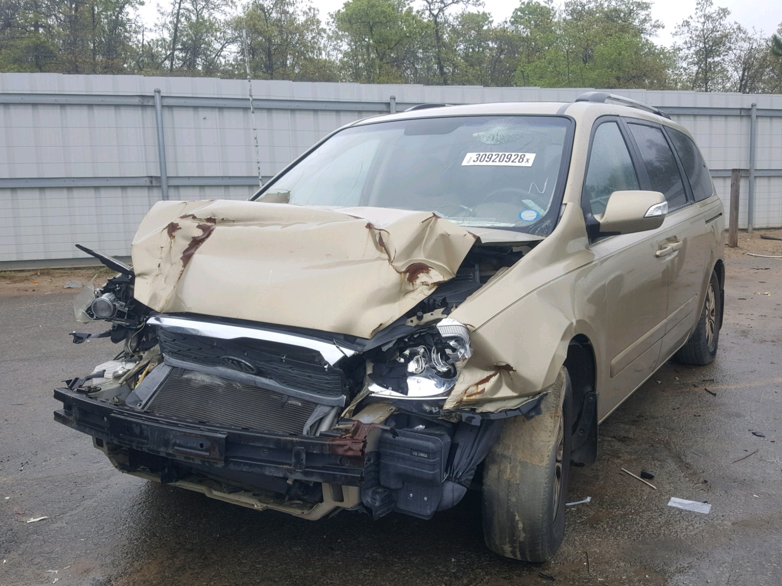 Photo 2 from auction – 2011 KIA SEDONA LX with VIN KNDMG4C77B6387028