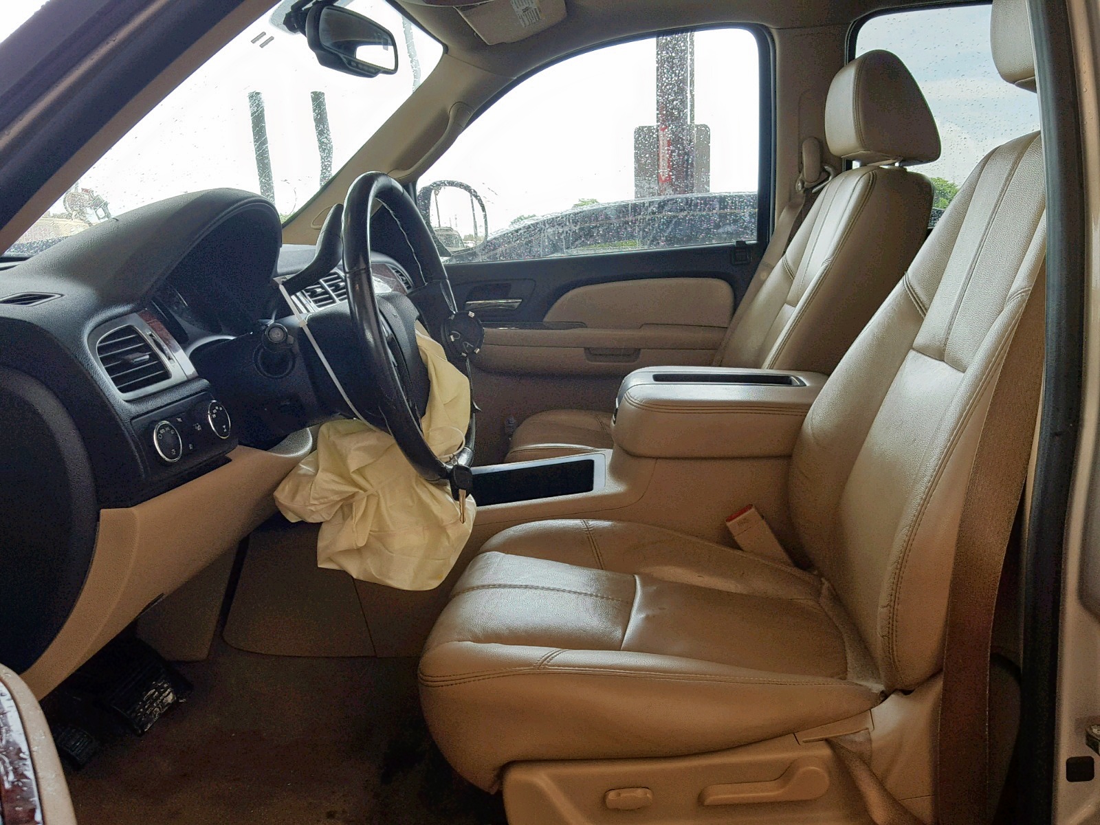 Photo 5 from auction – 2007 CHEVROLET SUBURBAN K with VIN 1GNFK16307J187909