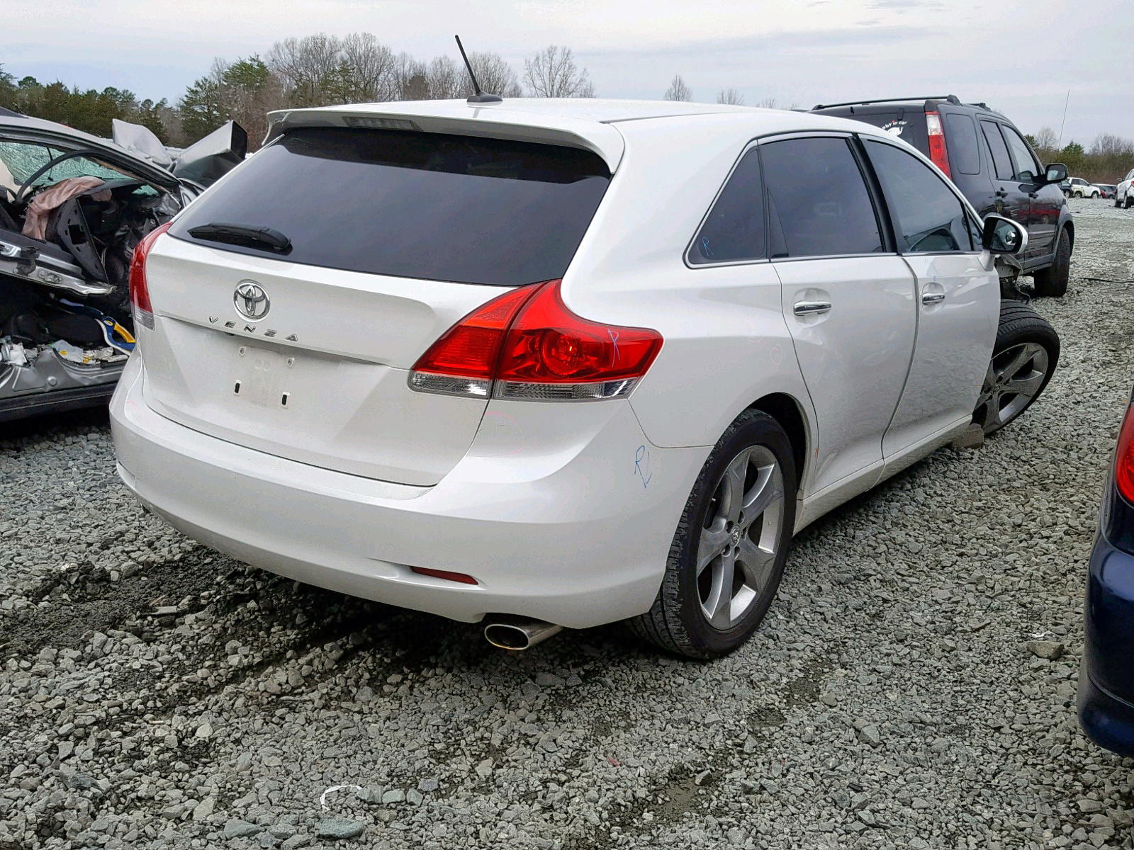Photo 4 from auction – 2011 TOYOTA VENZA BASE with VIN 4T3ZK3BB0BU035802