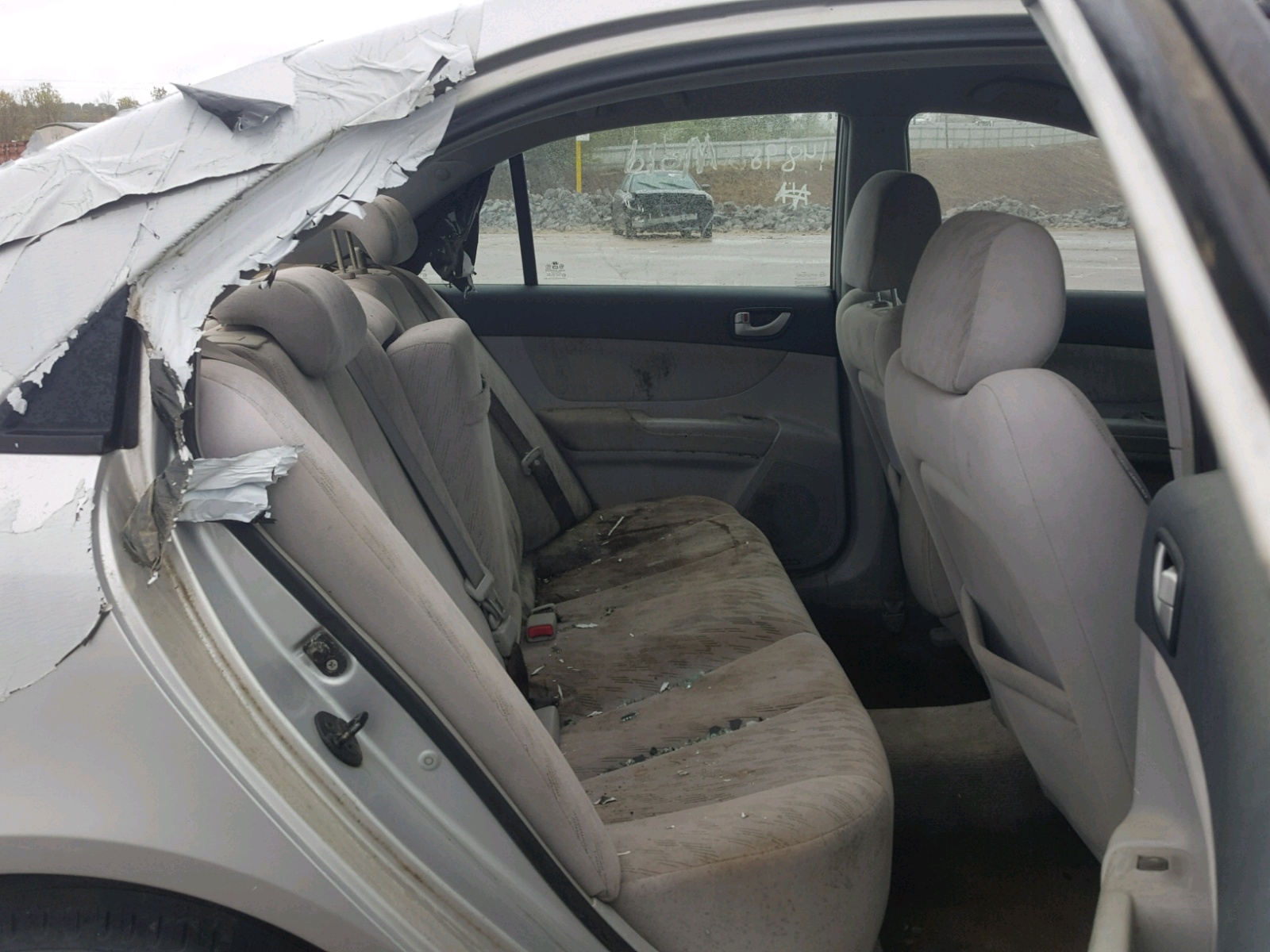 Photo 6 from auction – 2006 HYUNDAI SONATA GL with VIN KMHET46C06A134446