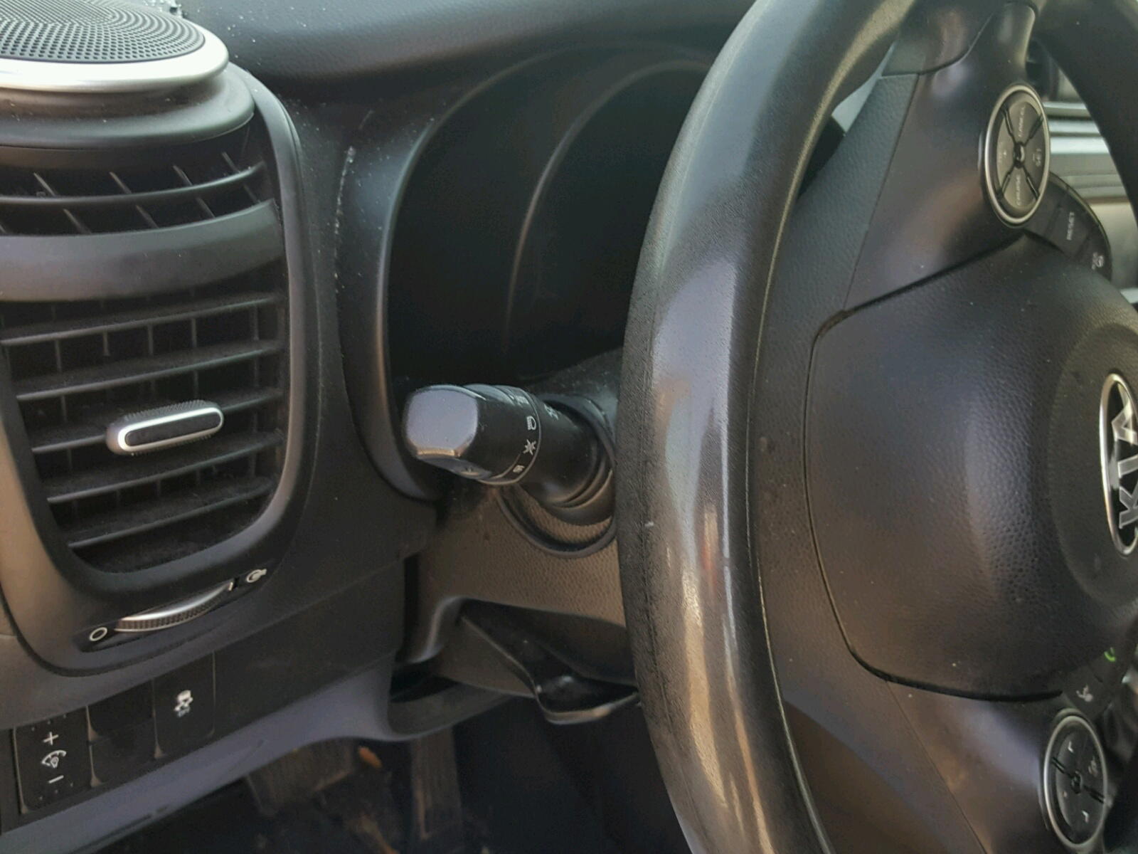 Photo 8 from auction – 2016 KIA SOUL with VIN KNDJN2A21G7295161