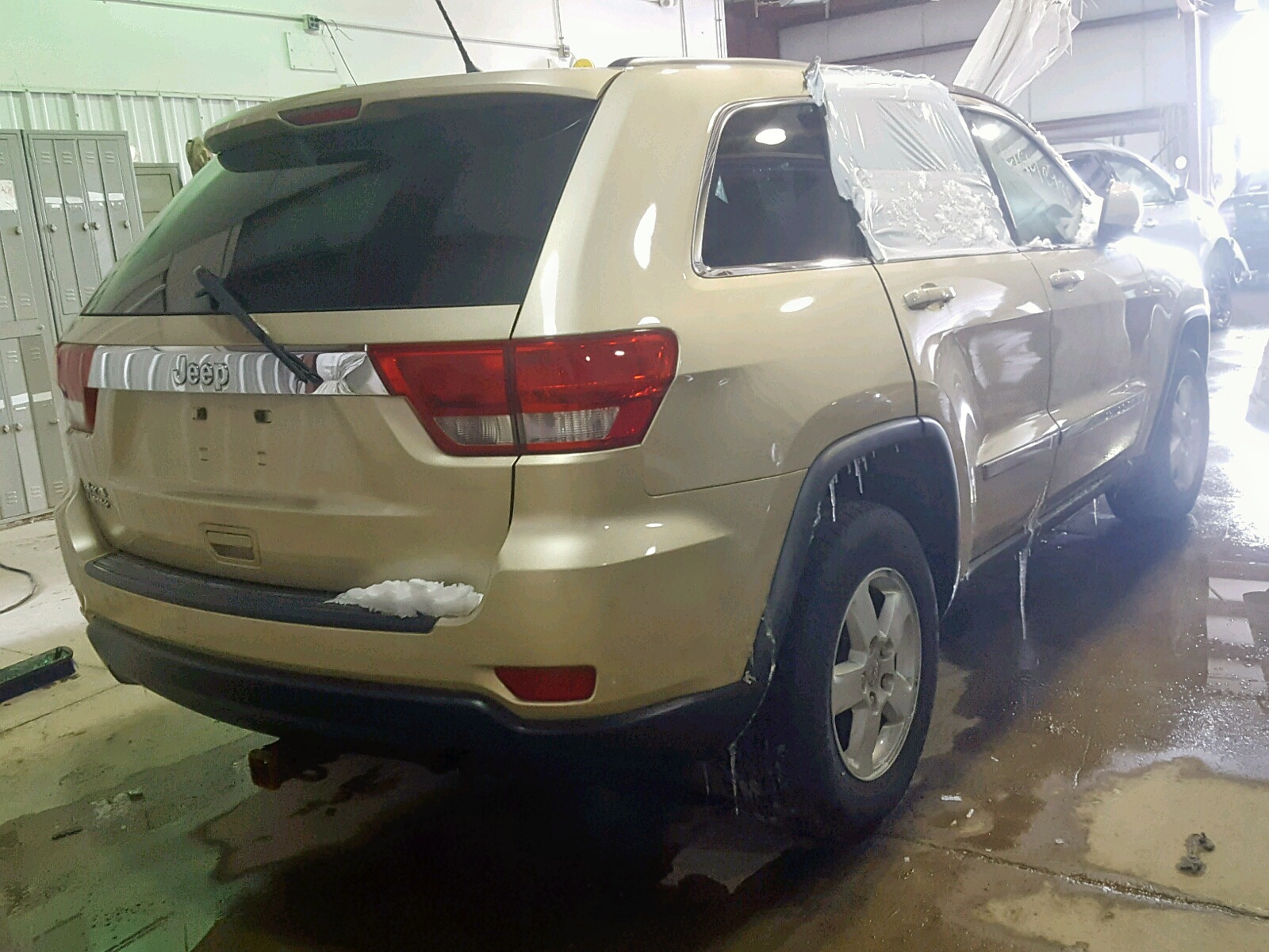 Photo 4 from auction – 2012 JEEP GRAND CHER with VIN 1C4RJFAG1CC175122