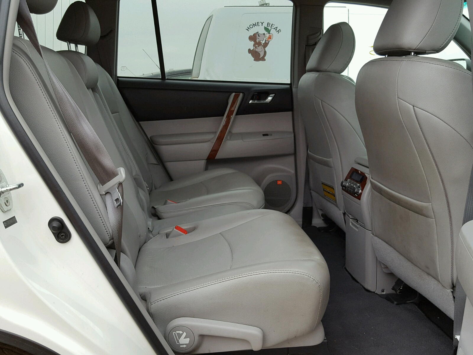 Photo 6 from auction – 2013 TOYOTA HIGHLANDER with VIN 5TDDK3EHXDS190954