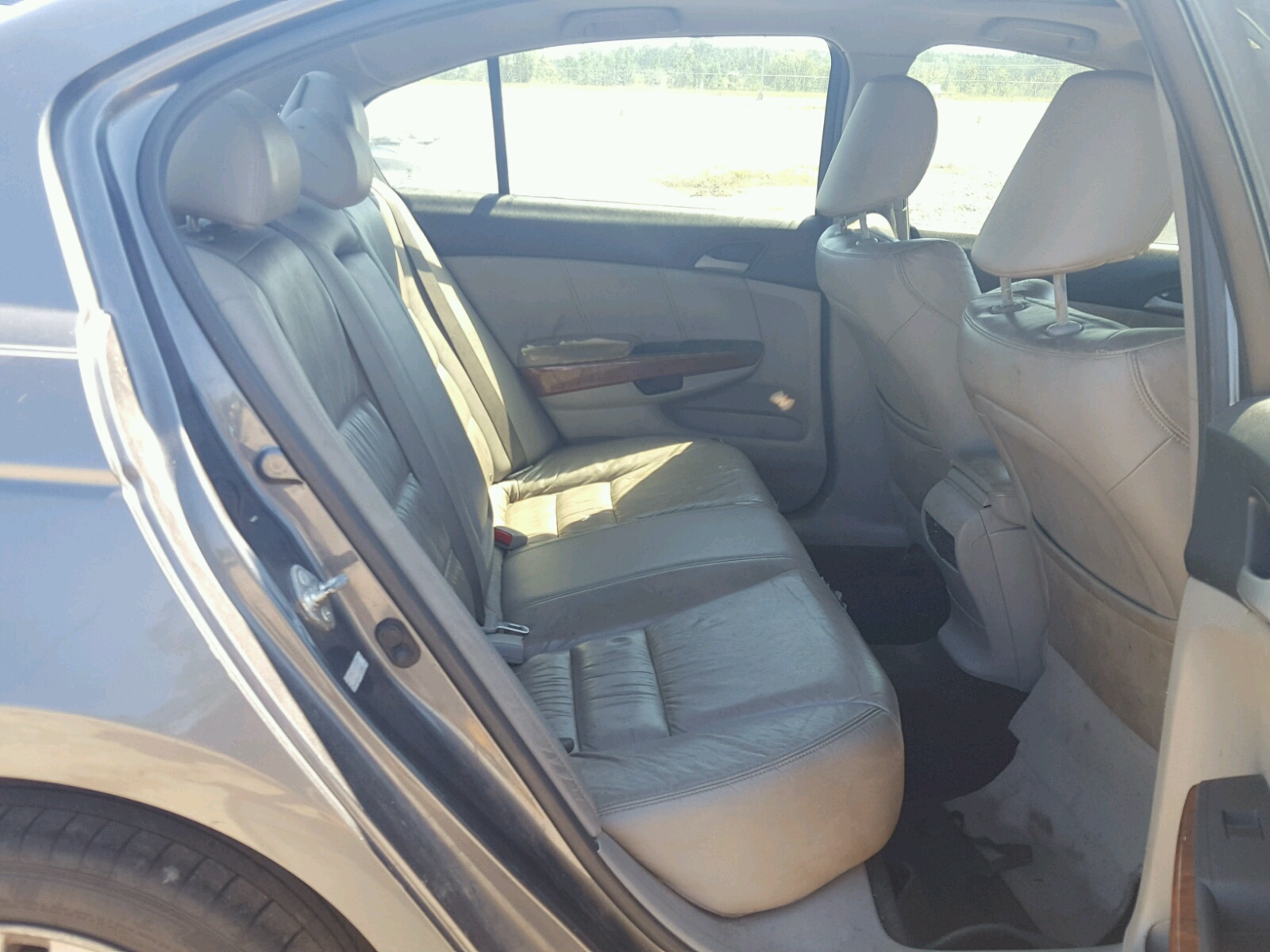 Photo 6 from auction – 2011 HONDA ACCORD EXL with VIN 1HGCP2F81BA121636