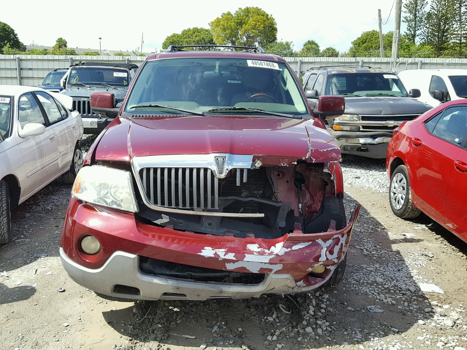 Photo 9 from auction – 2004 LINCOLN NAVIGATOR with VIN 5LMFU27R14LJ08557