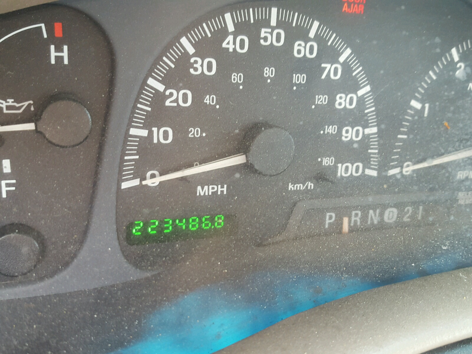 Photo 8 from auction – 2002 LINCOLN NAVIGATOR with VIN 5LMFU28R82LJ12746