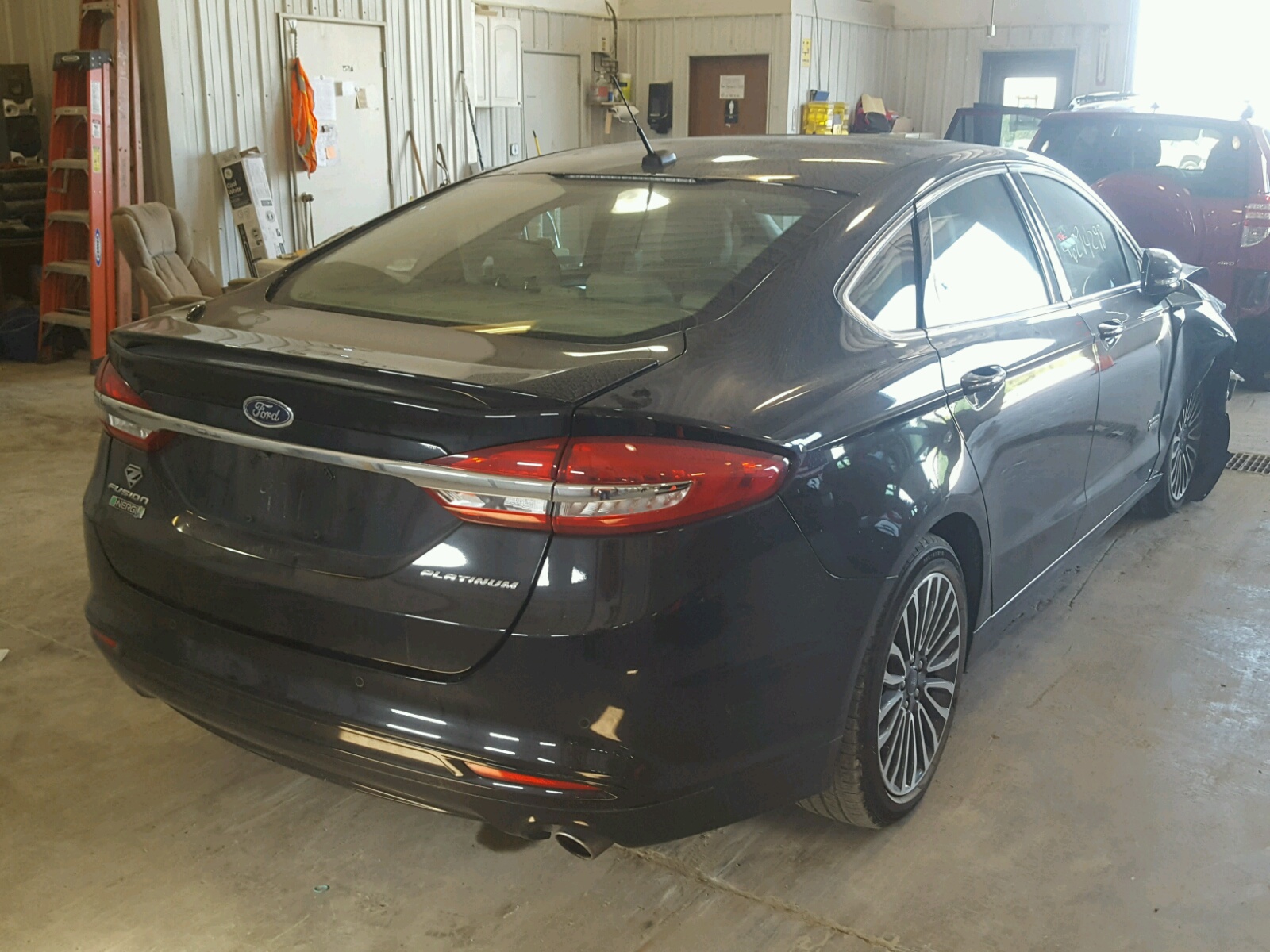 Photo 4 from auction – 2017 FORD FUSION TIT with VIN 3FA6P0SU4HR238991